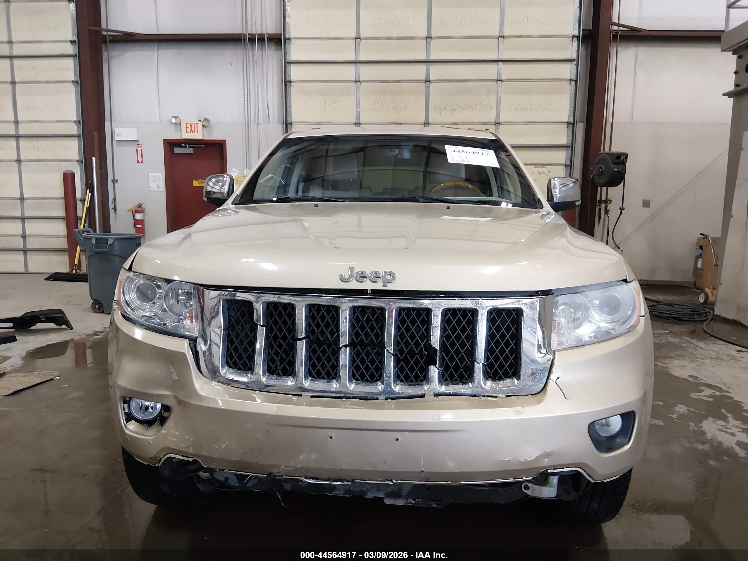 2011 Jeep Grand Cherokee Overland Tan vin: 1J4RR6GG9BC636303