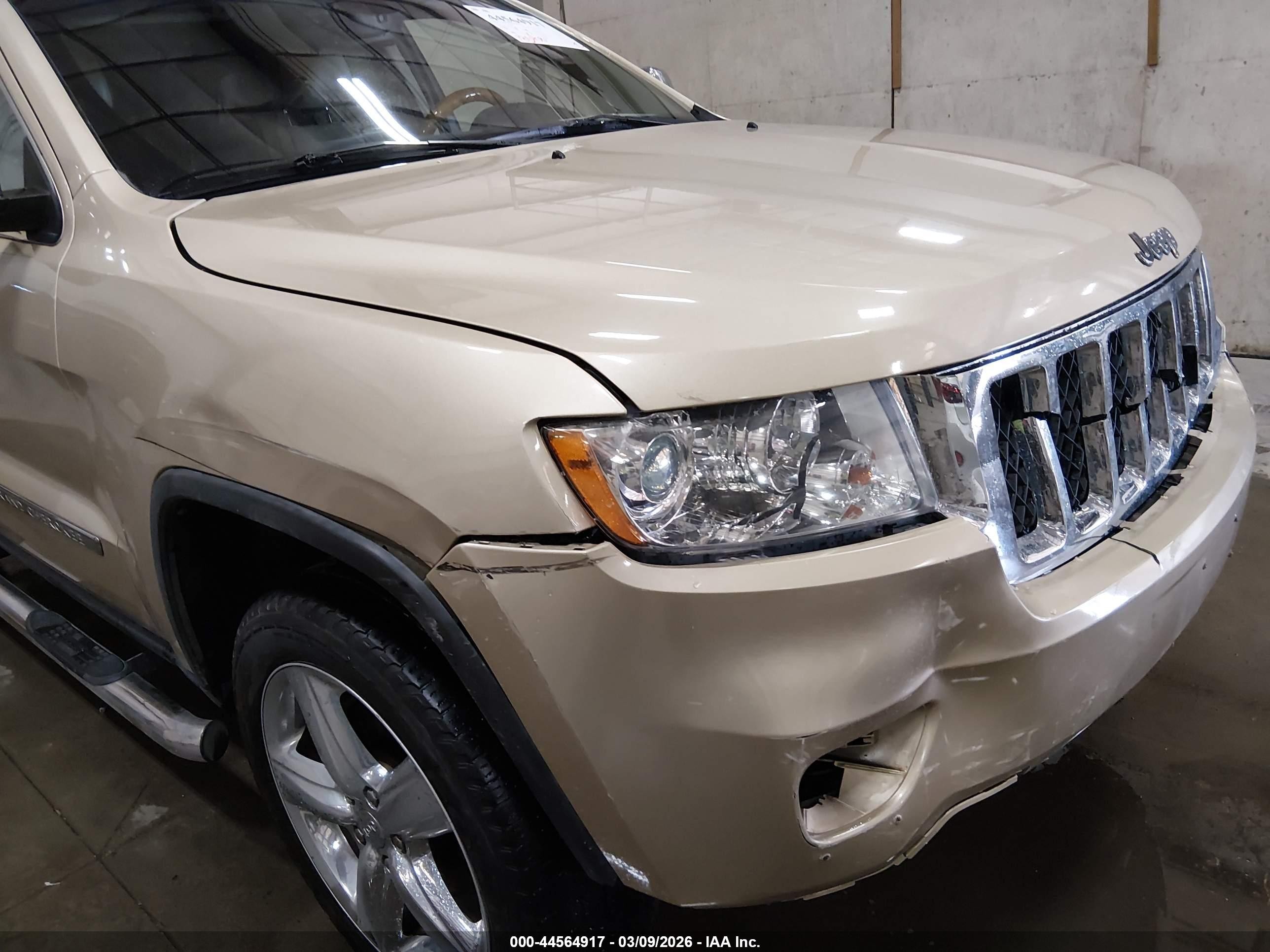 2011 Jeep Grand Cherokee Overland Tan vin: 1J4RR6GG9BC636303