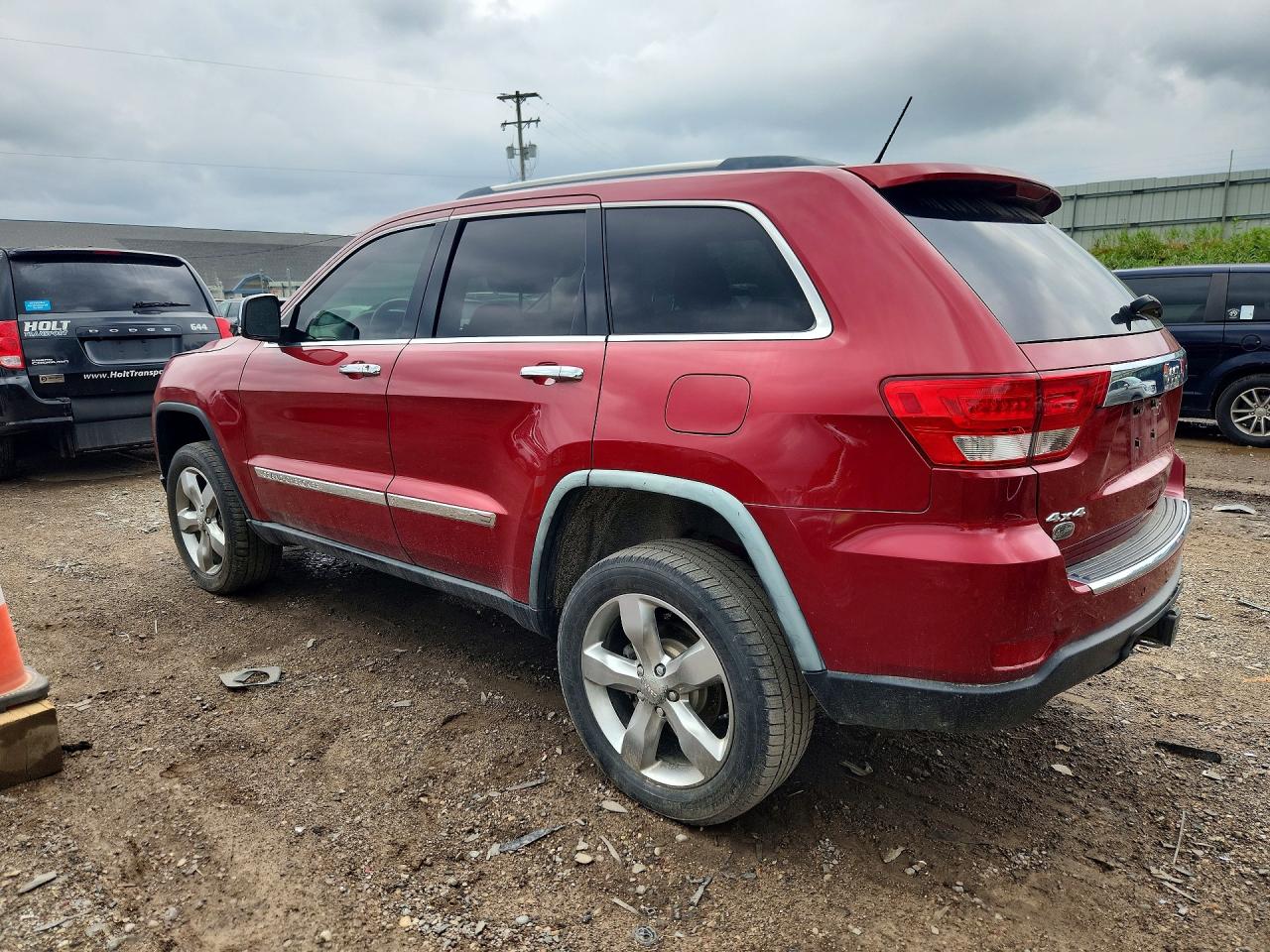 2011 Jeep Grand Cherokee Overland Red vin: 1J4RR6GG9BC643347