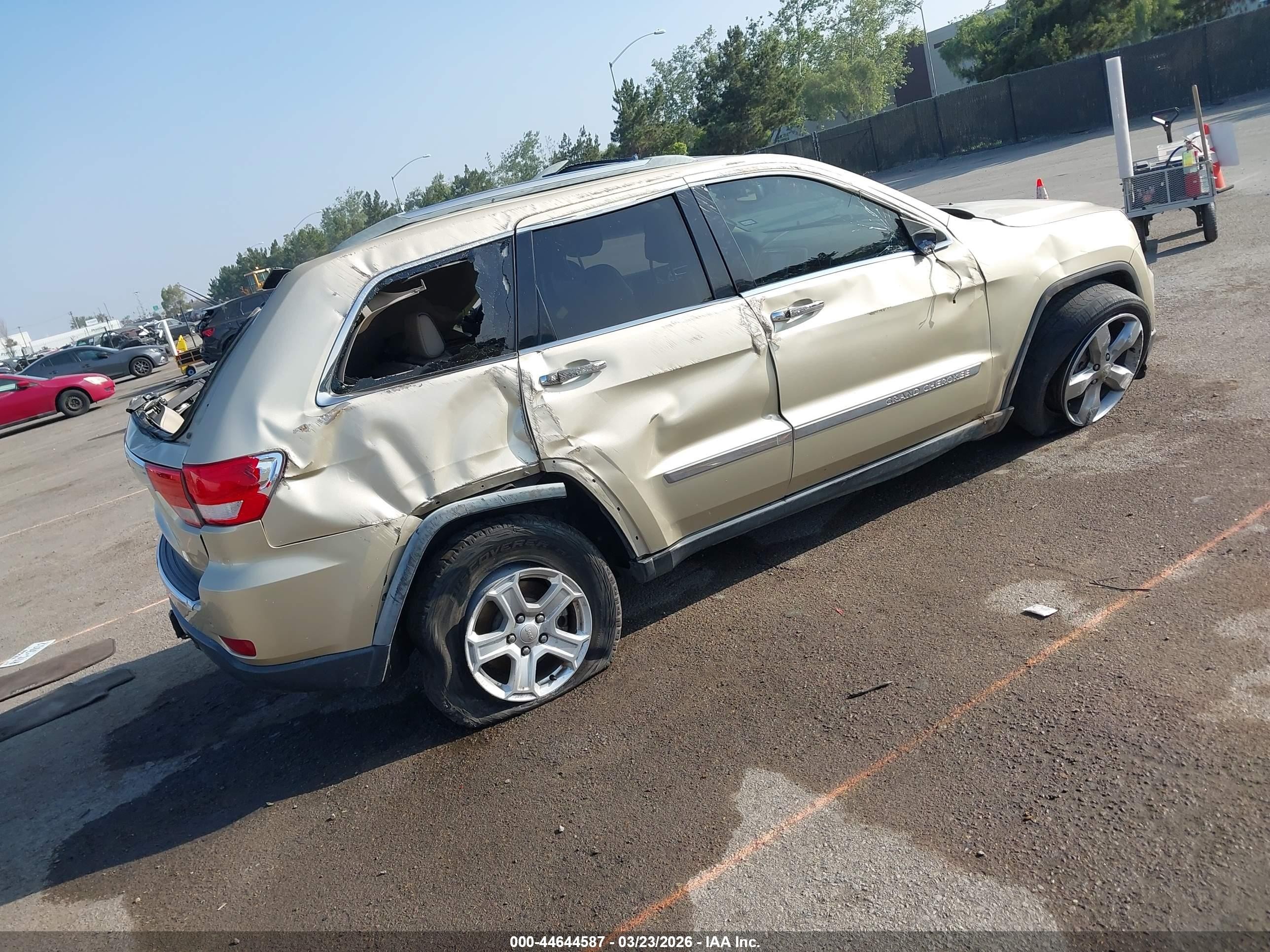 2011 Jeep Grand Cherokee Overland Brown vin: 1J4RR6GGXBC745370