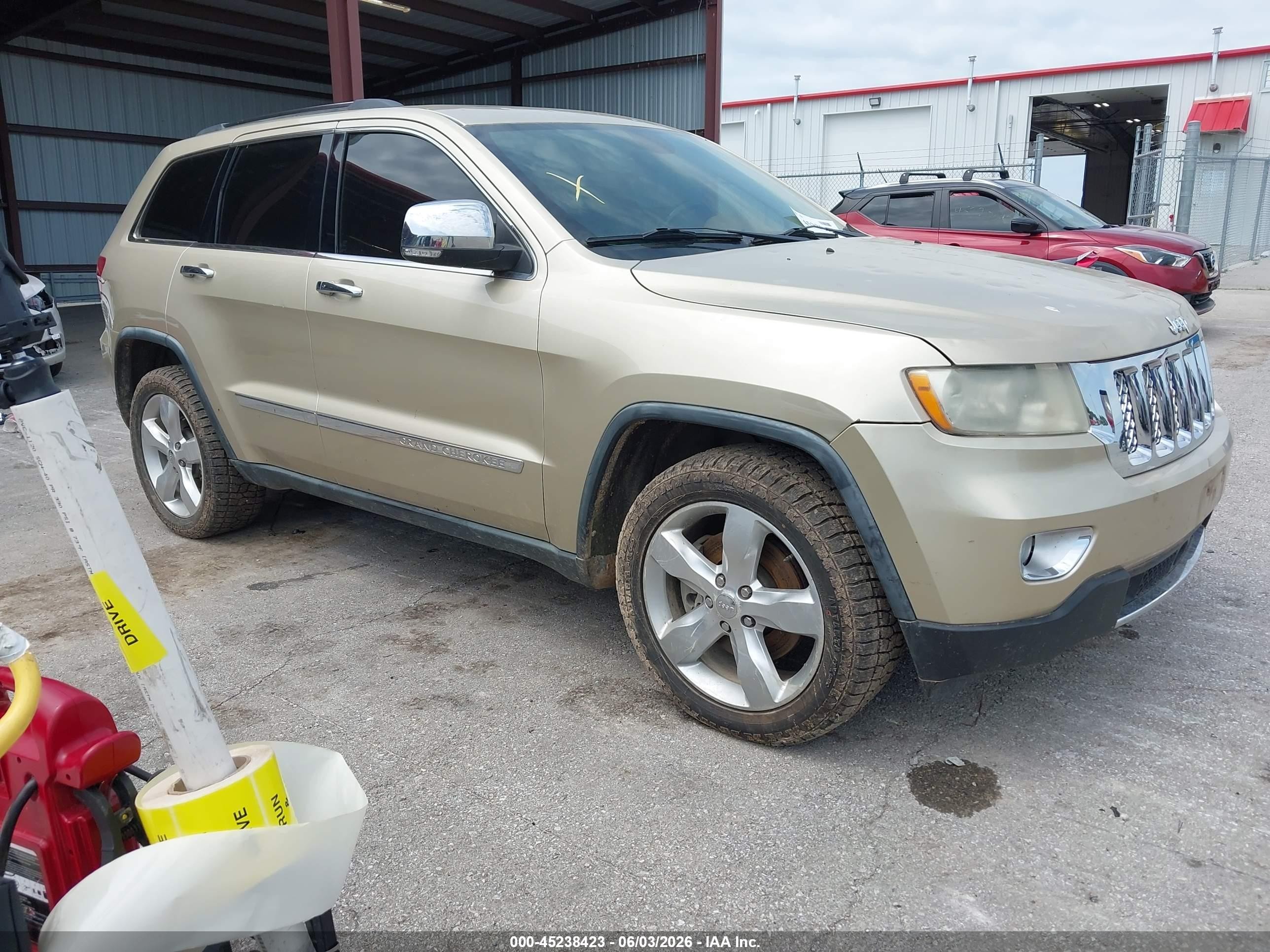 2011 Jeep Grand Cherokee Overland Gold vin: 1J4RR6GT0BC620973