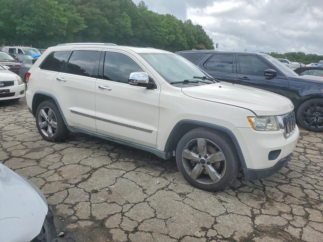 2011 Jeep Grand Cherokee Overland White vin: 1J4RR6GT0BC714075