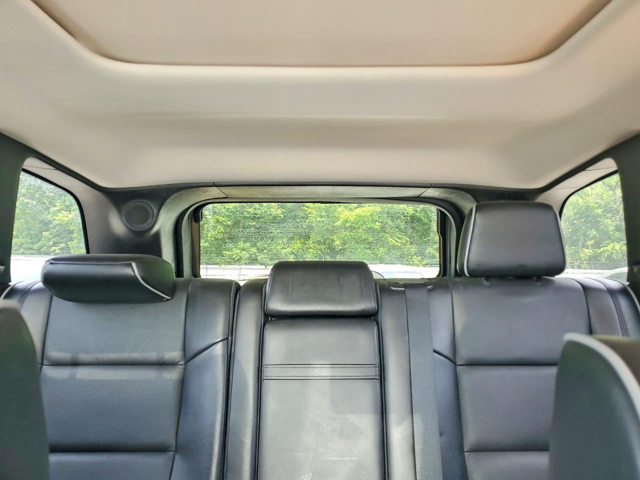 2011 Jeep Grand Cherokee Silver vin: 1J4RR6GT1BC514404