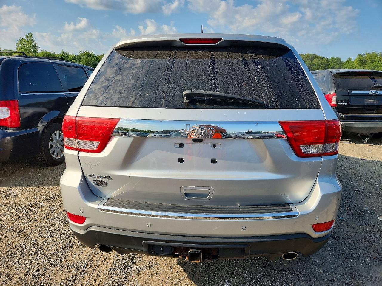 2011 Jeep Grand Cherokee Overland Silver vin: 1J4RR6GT1BC629407