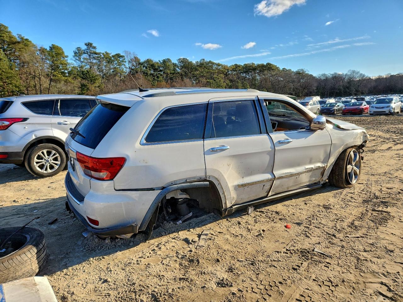 2011 Jeep Grand Cherokee Overland White vin: 1J4RR6GT1BC647843