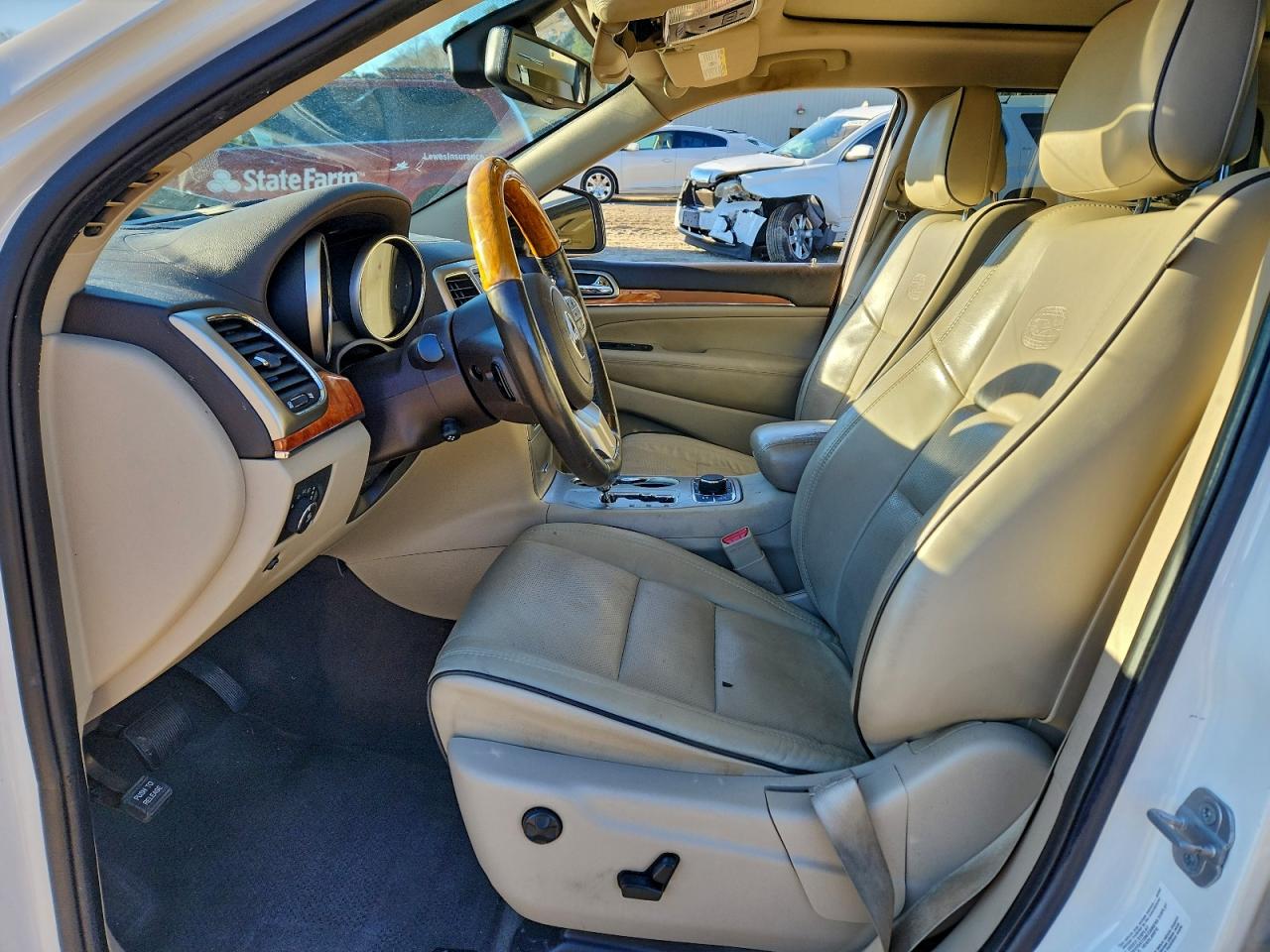 2011 Jeep Grand Cherokee Overland White vin: 1J4RR6GT1BC647843