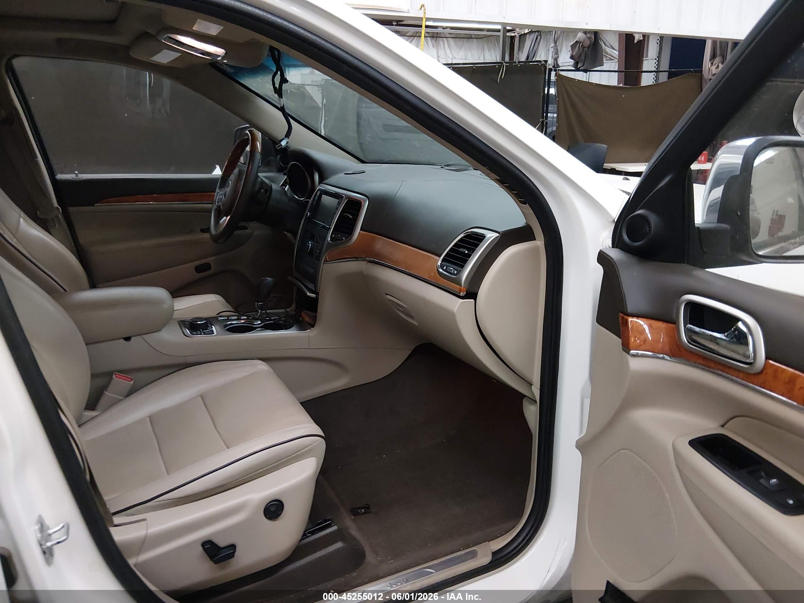 2011 Jeep Grand Cherokee Overland Белый vin: 1J4RR6GT2BC555656