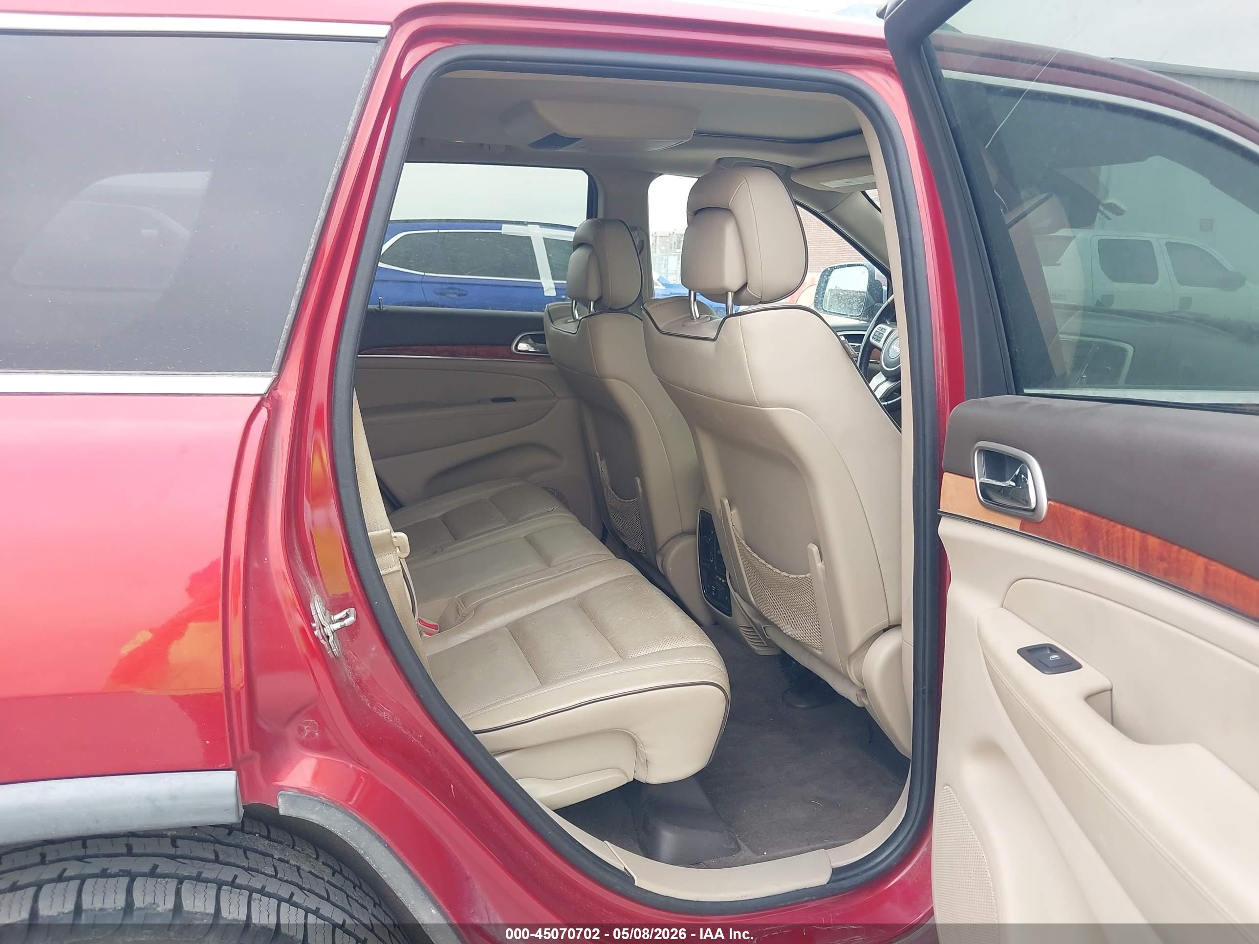 2011 Jeep Grand Cherokee Overland Burgundy vin: 1J4RR6GT2BC606024