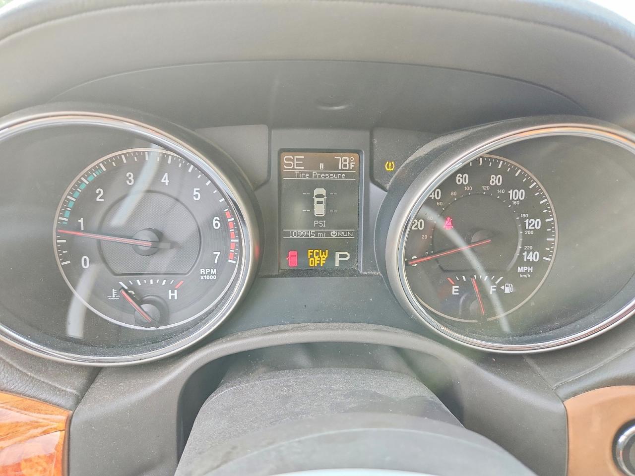 2011 Jeep Grand Cherokee Overland Silver vin: 1J4RR6GT4BC607675