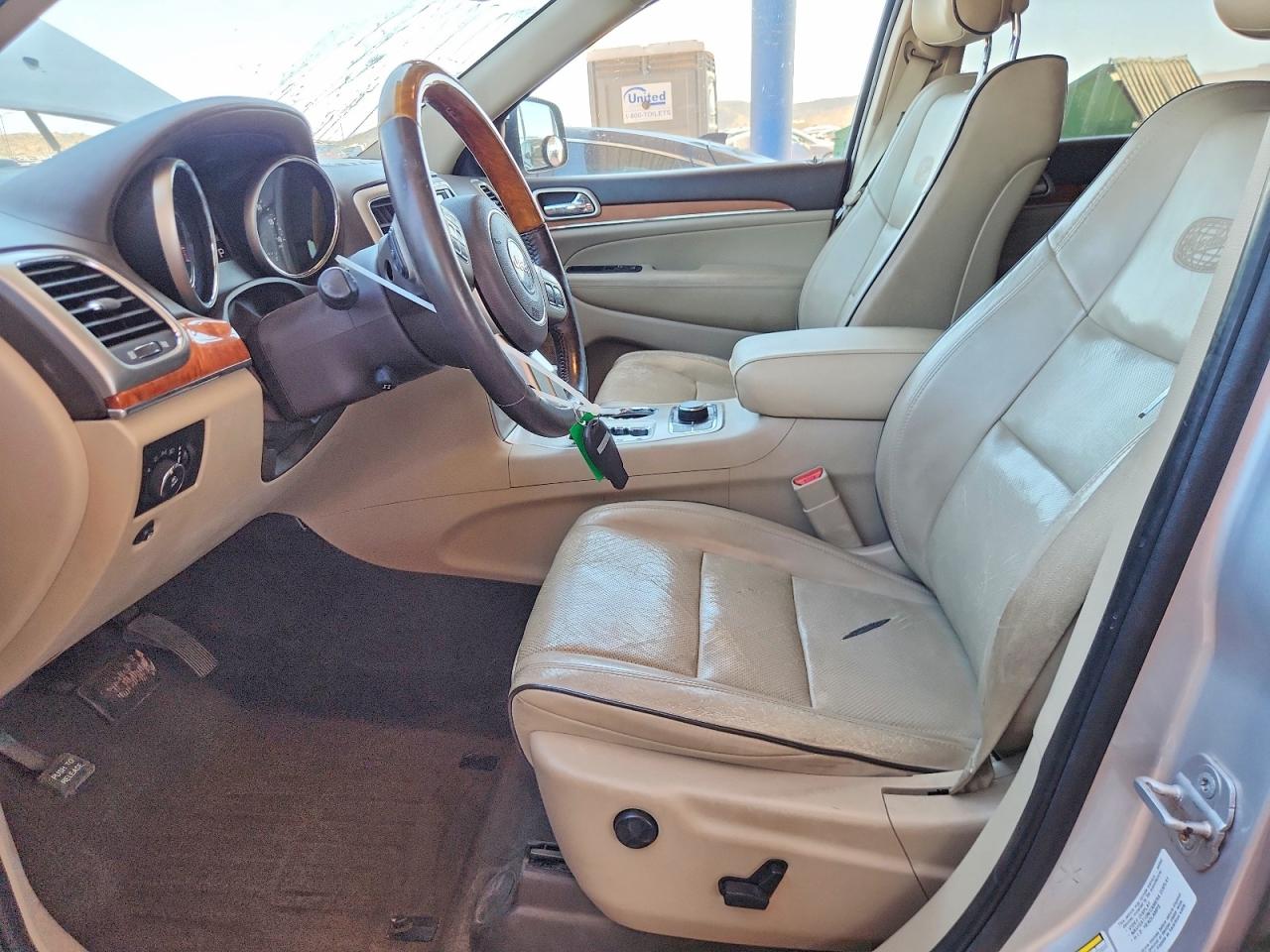 2011 Jeep Grand Cherokee Overland Silver vin: 1J4RR6GT4BC647805