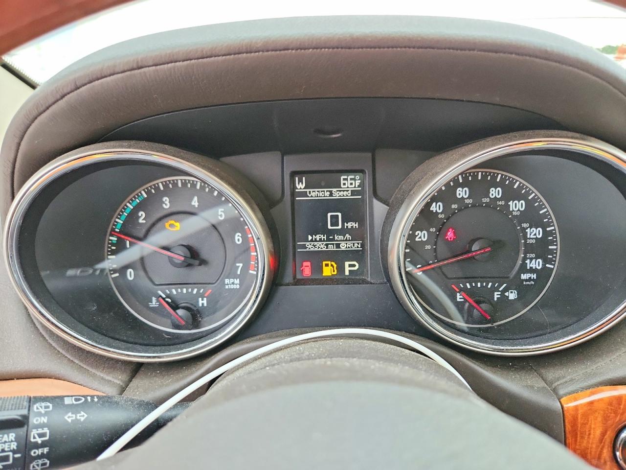 2011 Jeep Grand Cherokee Overland Gold vin: 1J4RR6GT5BC713066