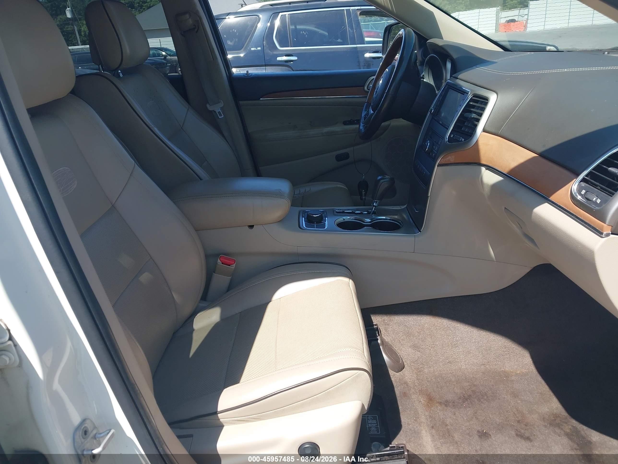 2011 Jeep Grand Cherokee Overland White vin: 1J4RR6GT6BC509442