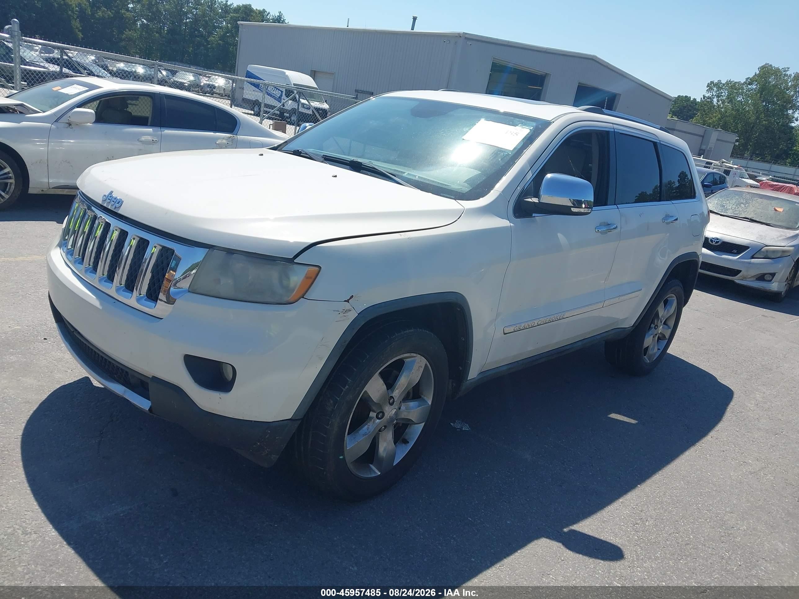 2011 Jeep Grand Cherokee Overland White vin: 1J4RR6GT6BC509442