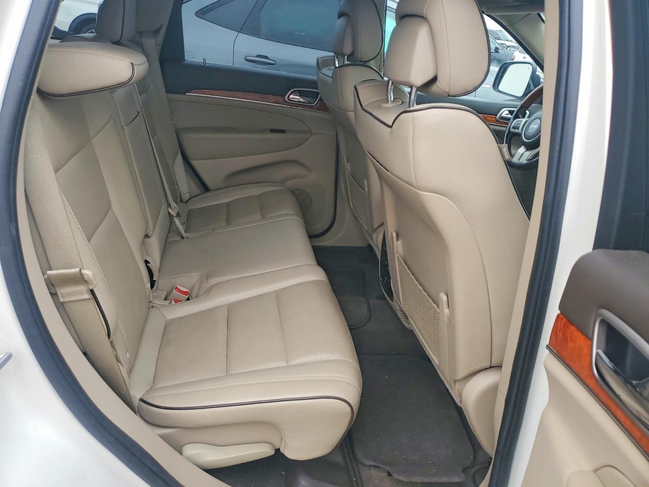 2011 Jeep Grand Cherokee Overland White vin: 1J4RR6GT6BC551707