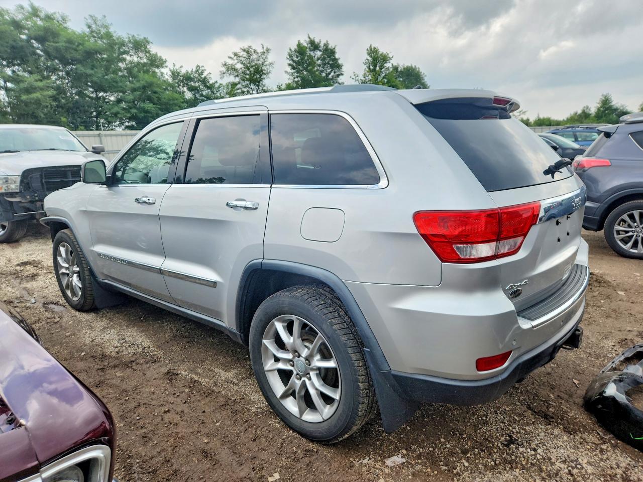 2011 Jeep Grand Cherokee Overland Silver vin: 1J4RR6GT6BC607614