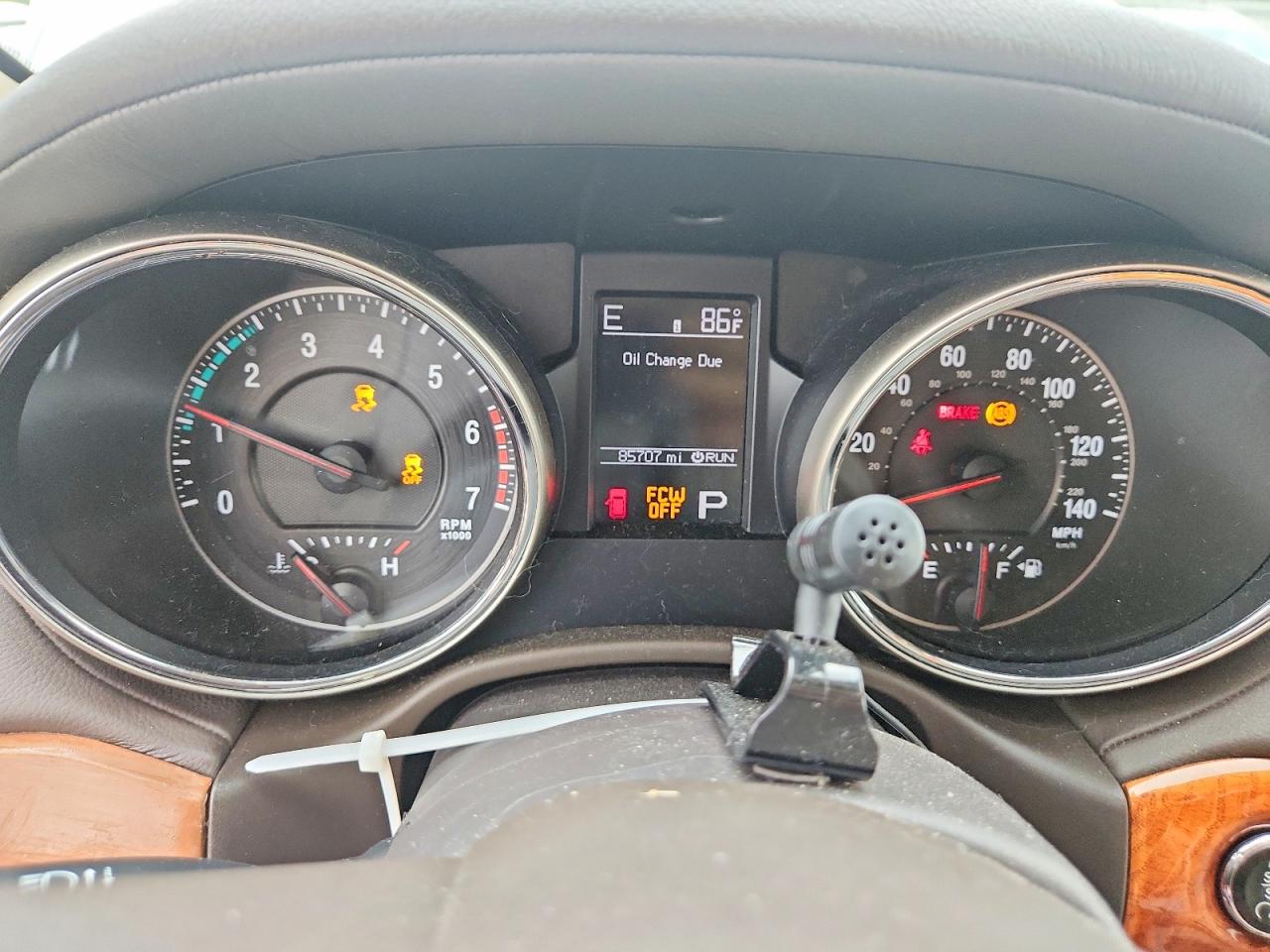 2011 Jeep Grand Cherokee Overland Silver vin: 1J4RR6GT6BC607614
