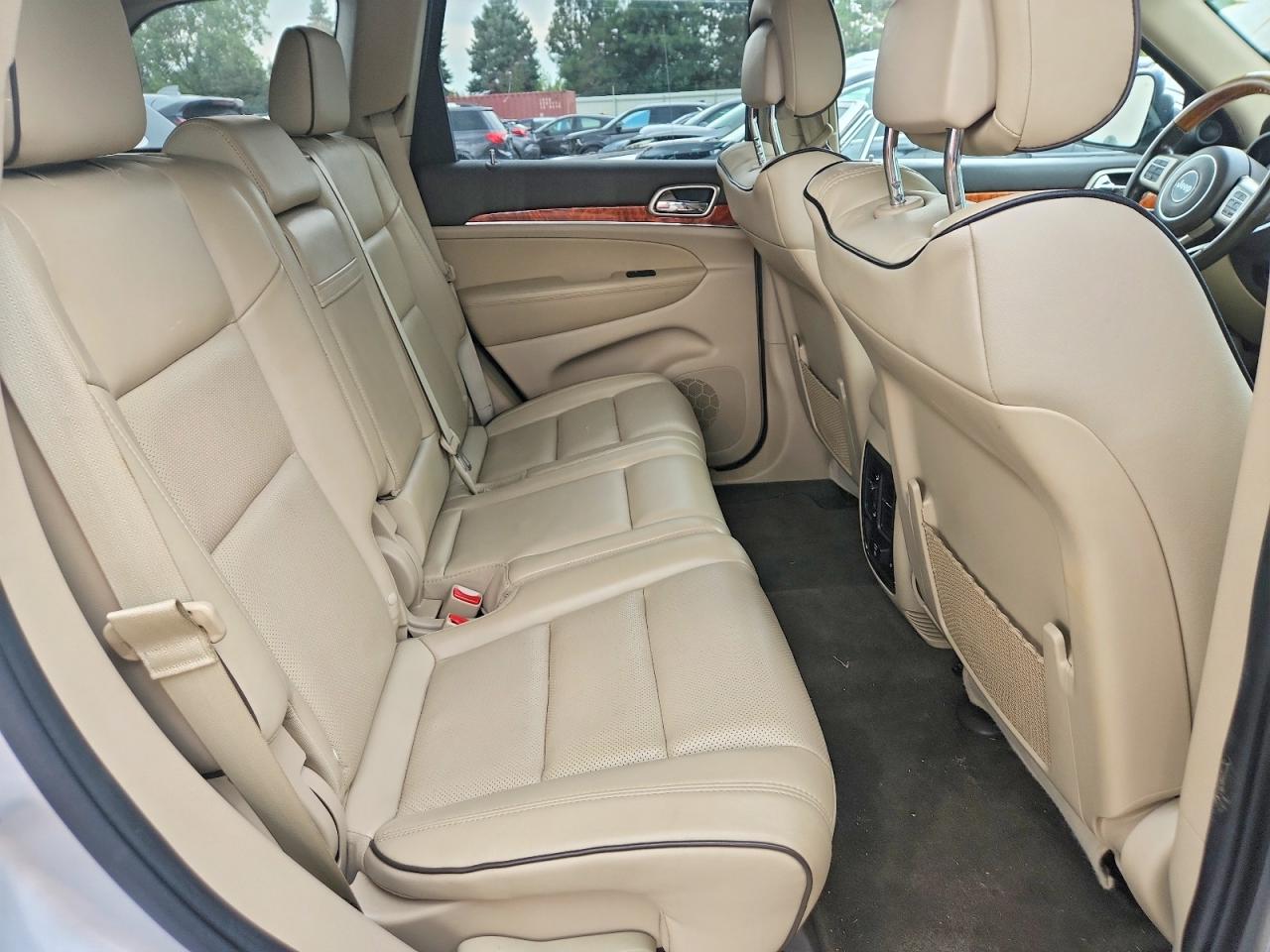 2011 Jeep Grand Cherokee Overland Silver vin: 1J4RR6GT6BC607614