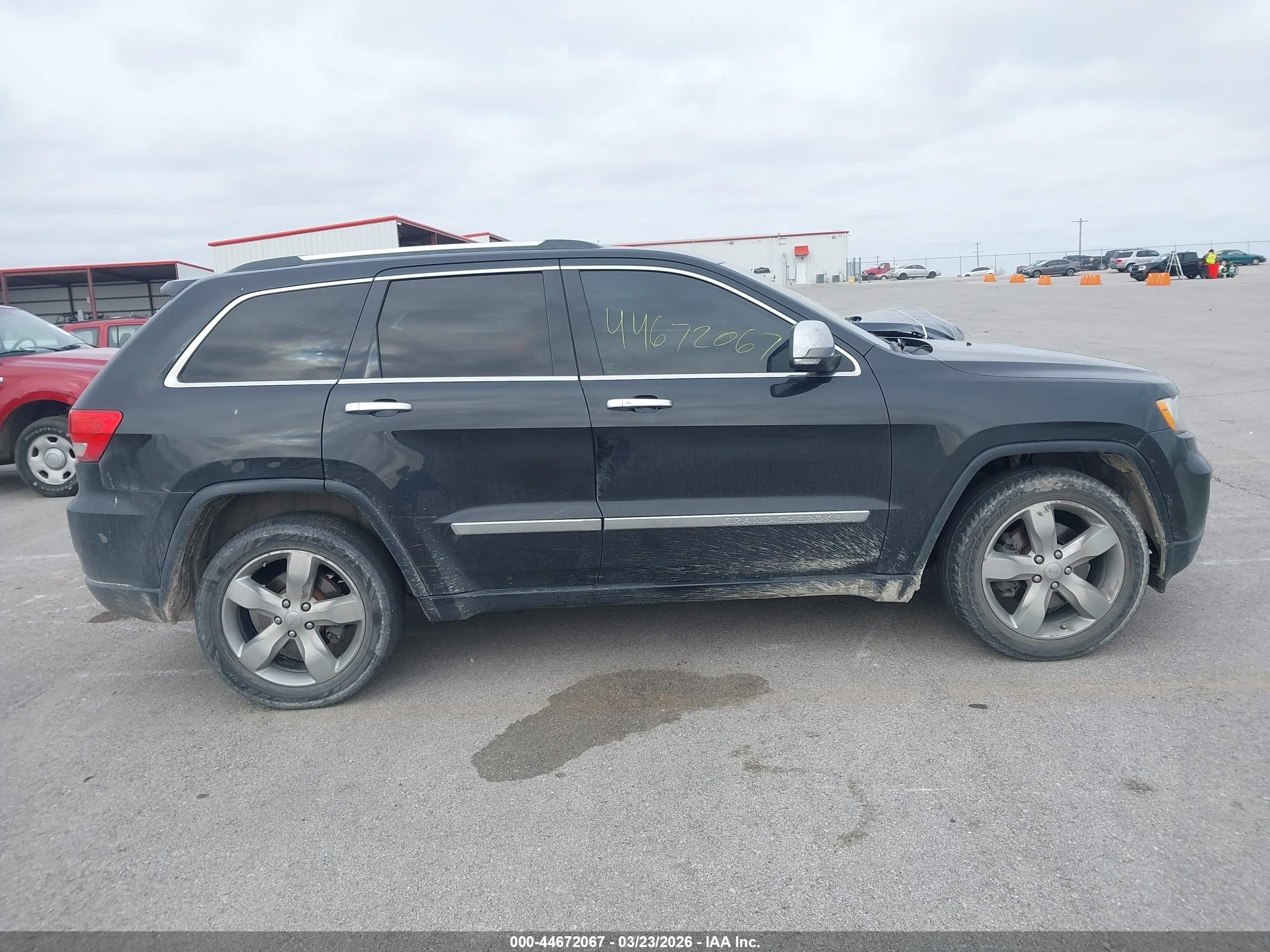 2011 Jeep Grand Cherokee Overland Black vin: 1J4RR6GT7BC586904