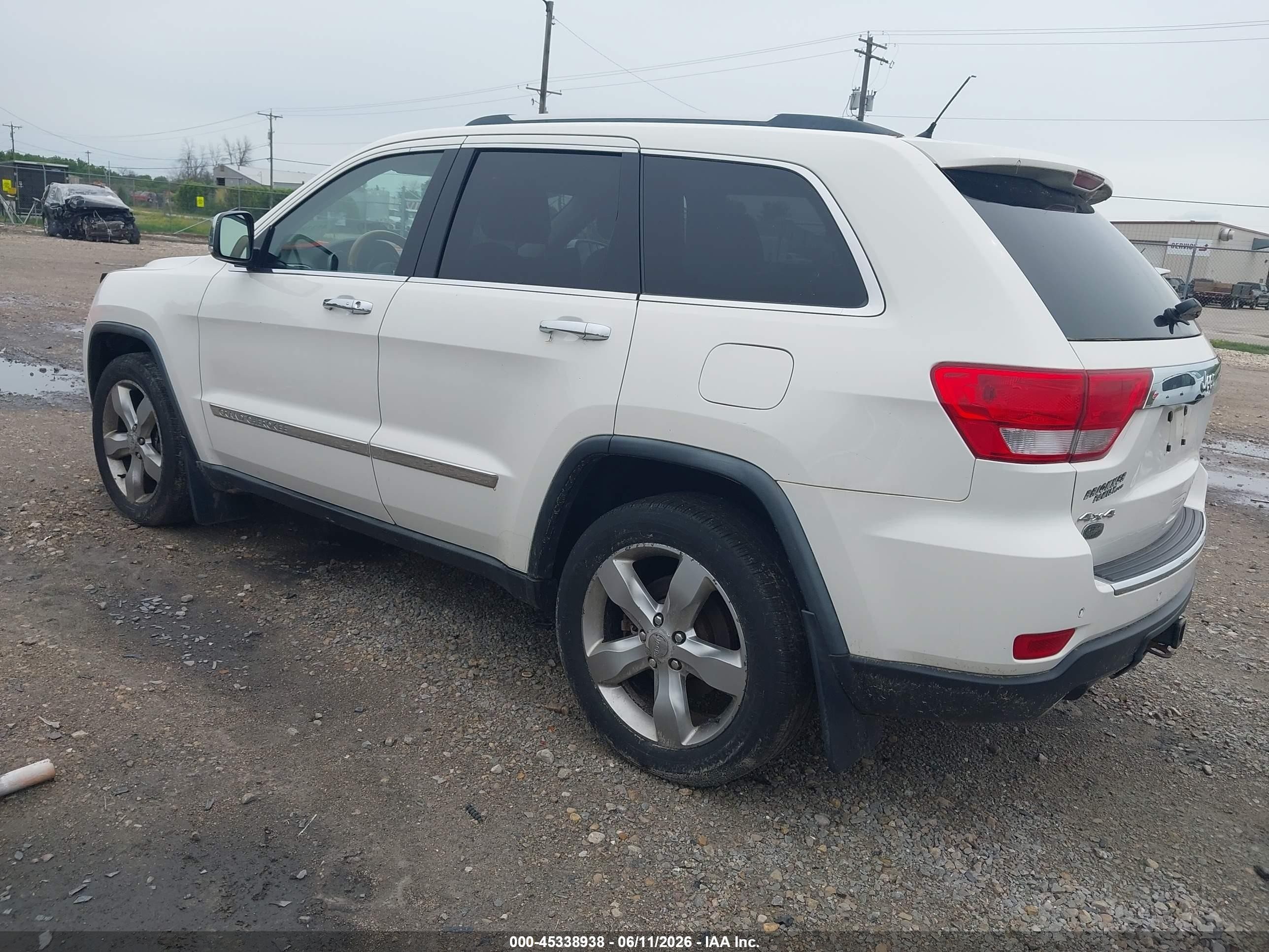 2011 Jeep Grand Cherokee Overland White vin: 1J4RR6GT7BC604950