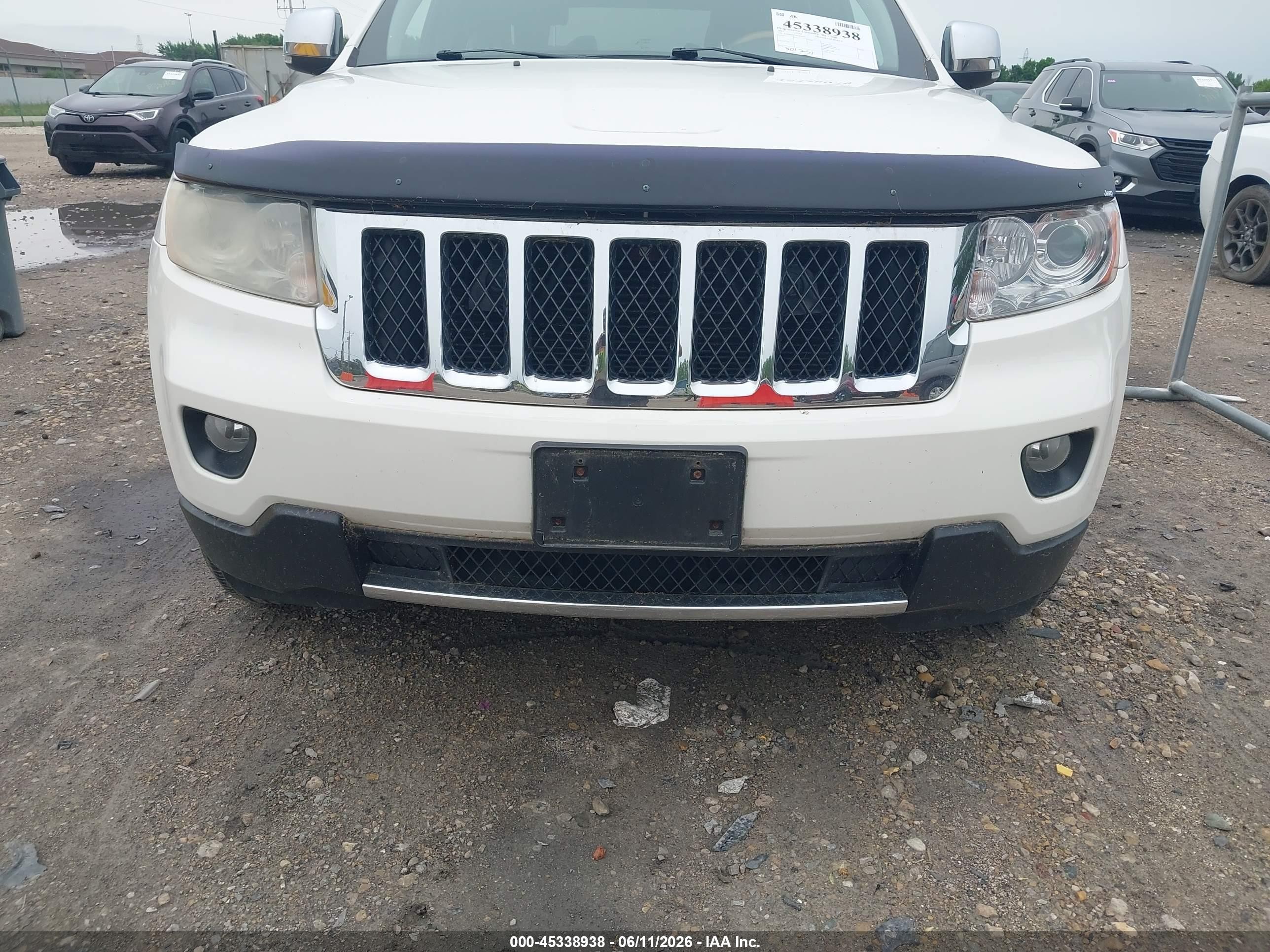 2011 Jeep Grand Cherokee Overland White vin: 1J4RR6GT7BC604950