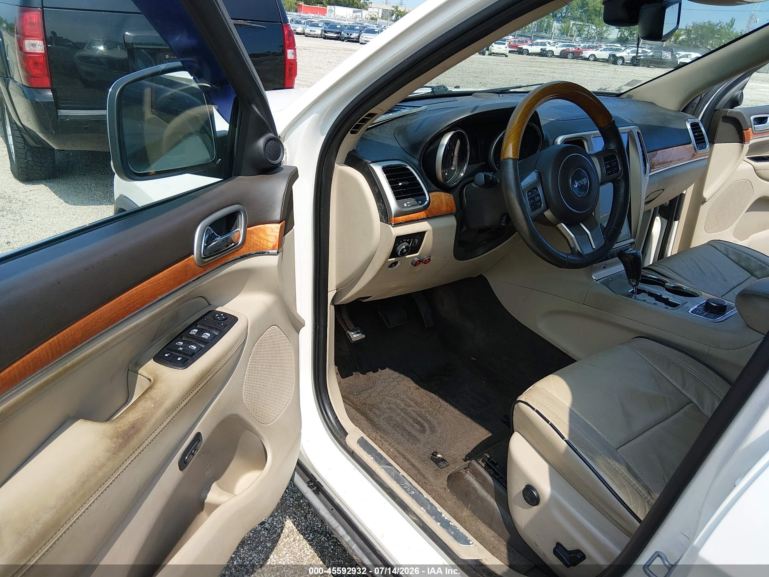 2011 Jeep Grand Cherokee Overland White vin: 1J4RR6GT7BC606231