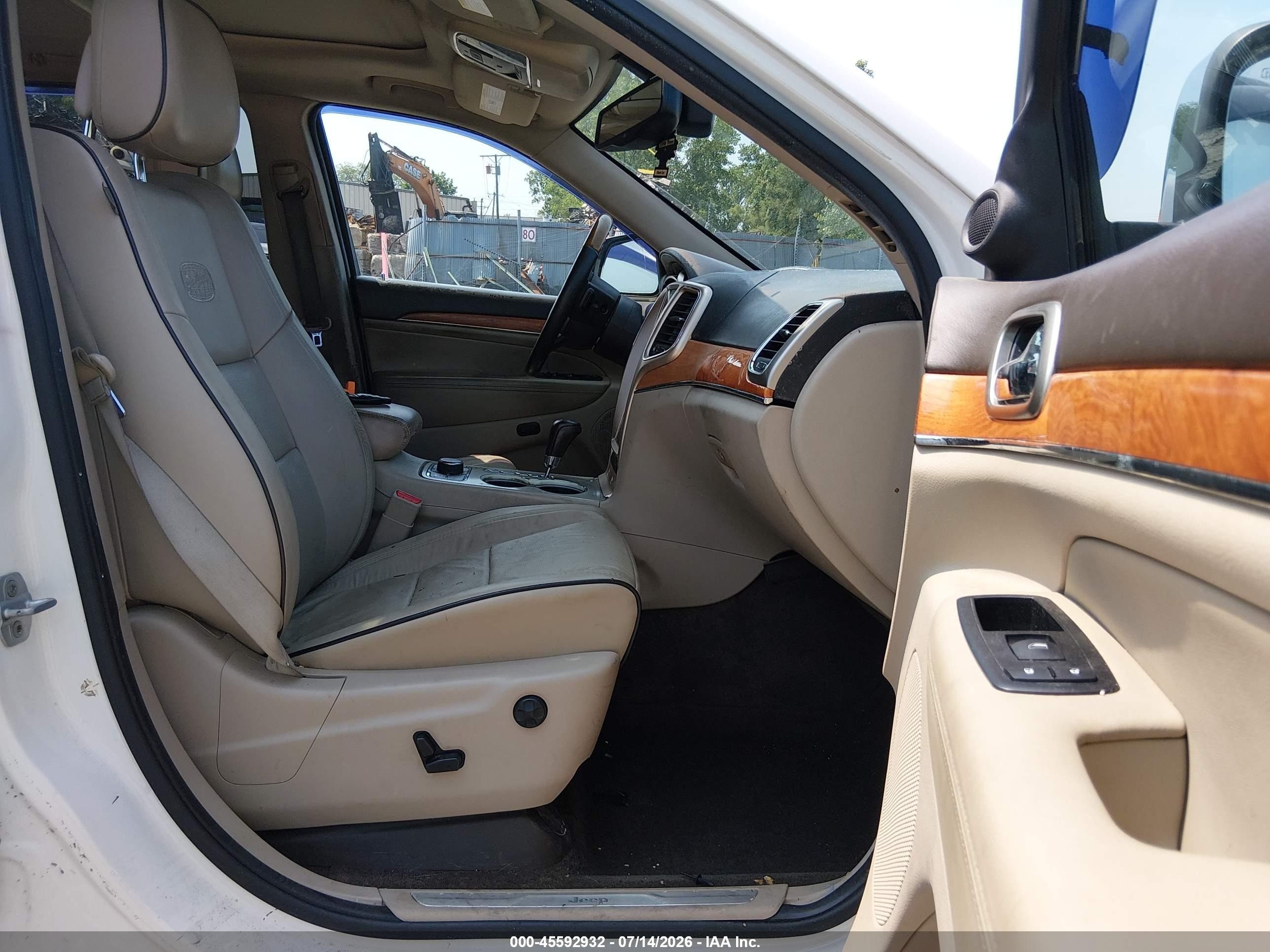 2011 Jeep Grand Cherokee Overland White vin: 1J4RR6GT7BC606231