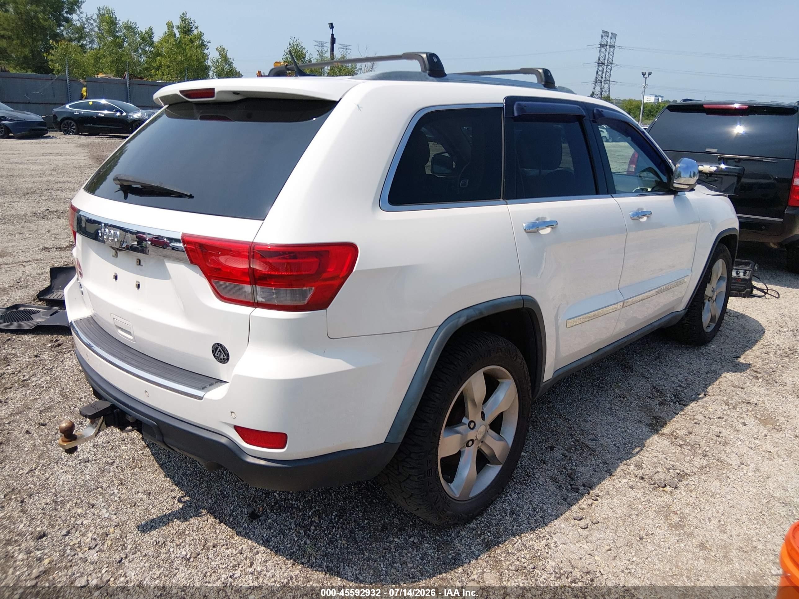 2011 Jeep Grand Cherokee Overland White vin: 1J4RR6GT7BC606231