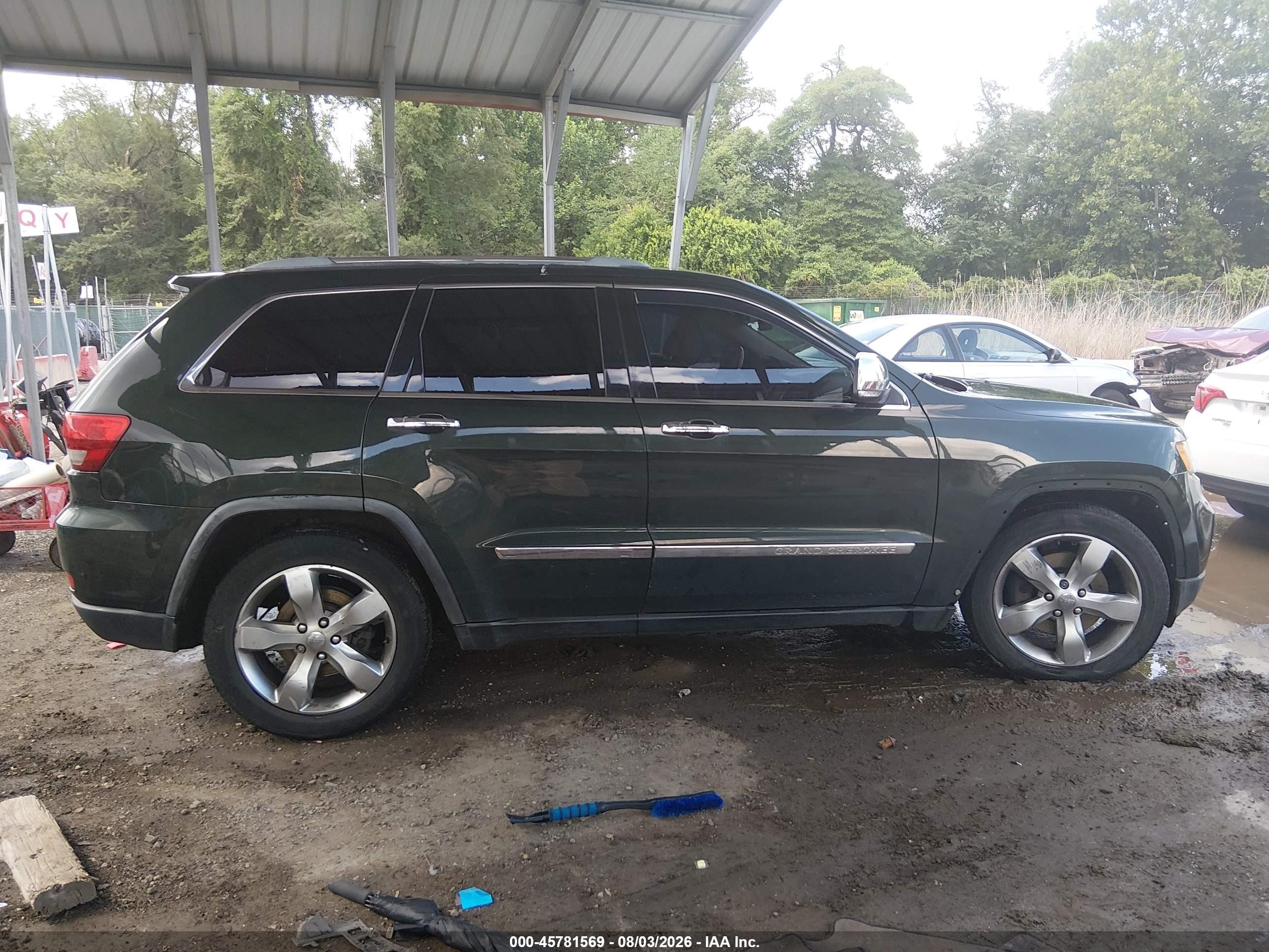 2011 Jeep Grand Cherokee Overland Зеленый vin: 1J4RR6GT8BC606013