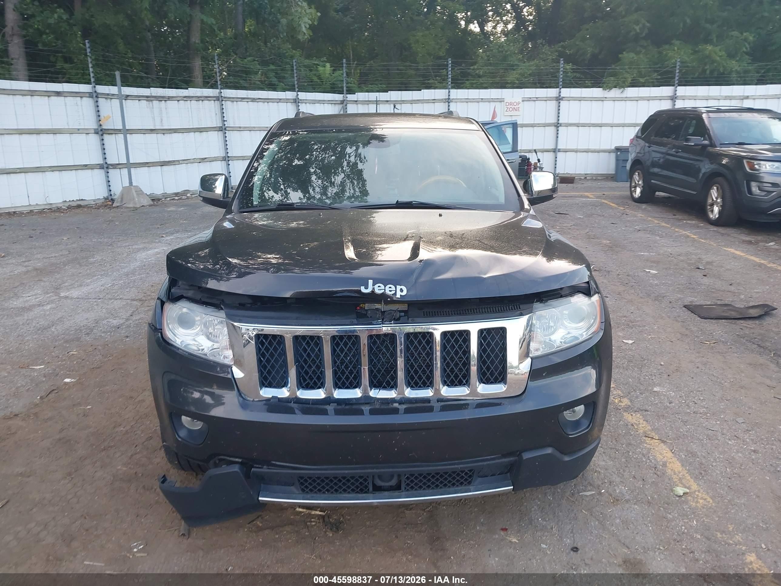 2011 Jeep Grand Cherokee Overland Gray vin: 1J4RR6GT8BC607839