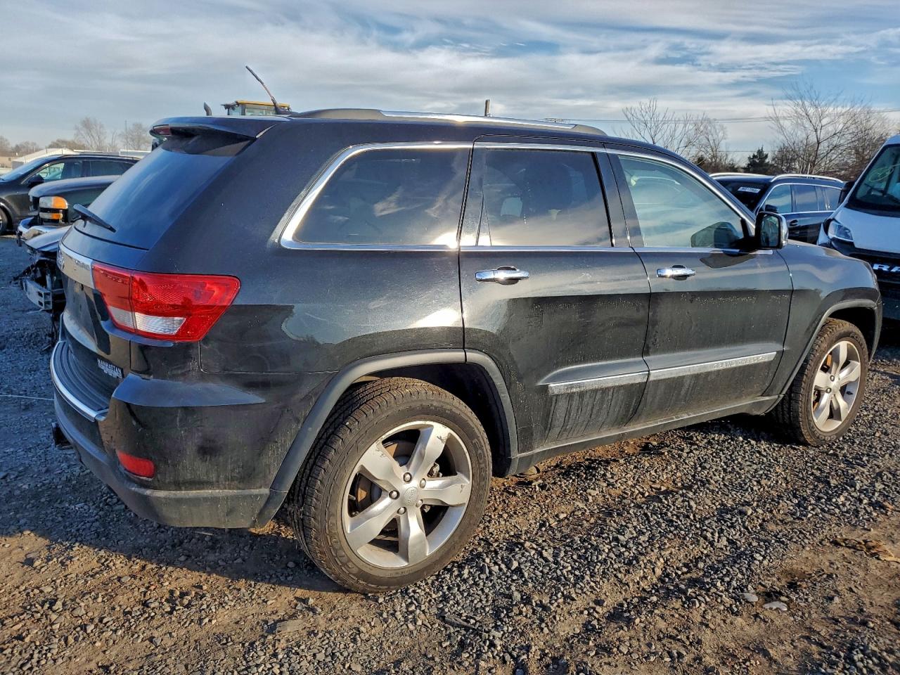 2011 Jeep Grand Cherokee Overland Black vin: 1J4RR6GT8BC683576