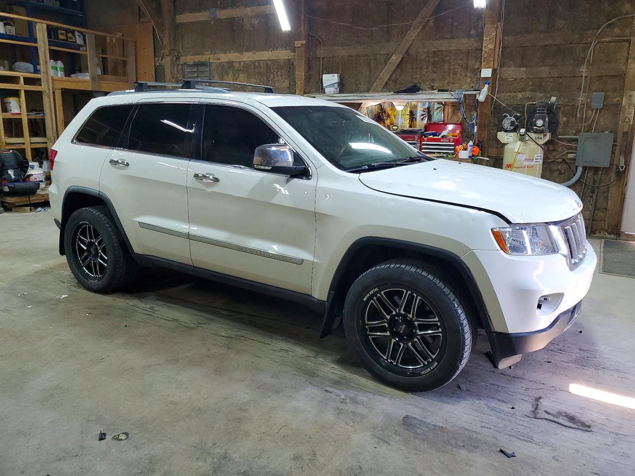2011 Jeep Grand Cherokee Overland White vin: 1J4RR6GTXBC536269