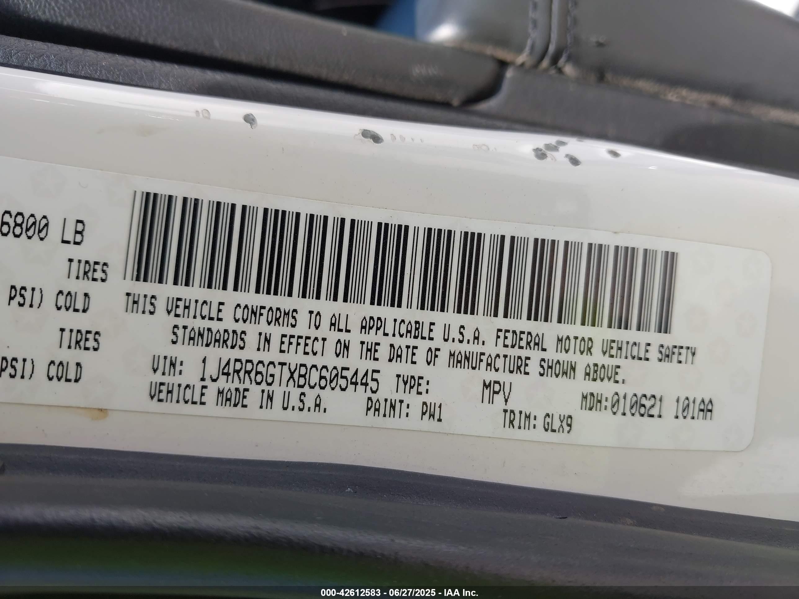 2011 Jeep Grand Cherokee Overland White vin: 1J4RR6GTXBC605445