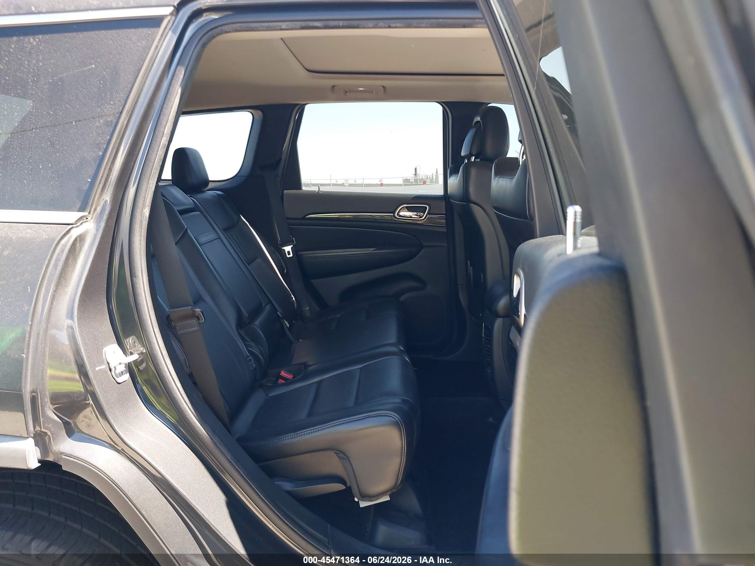 2011 Jeep Grand Cherokee Laredo Серый vin: 1J4RS4GG0BC518245