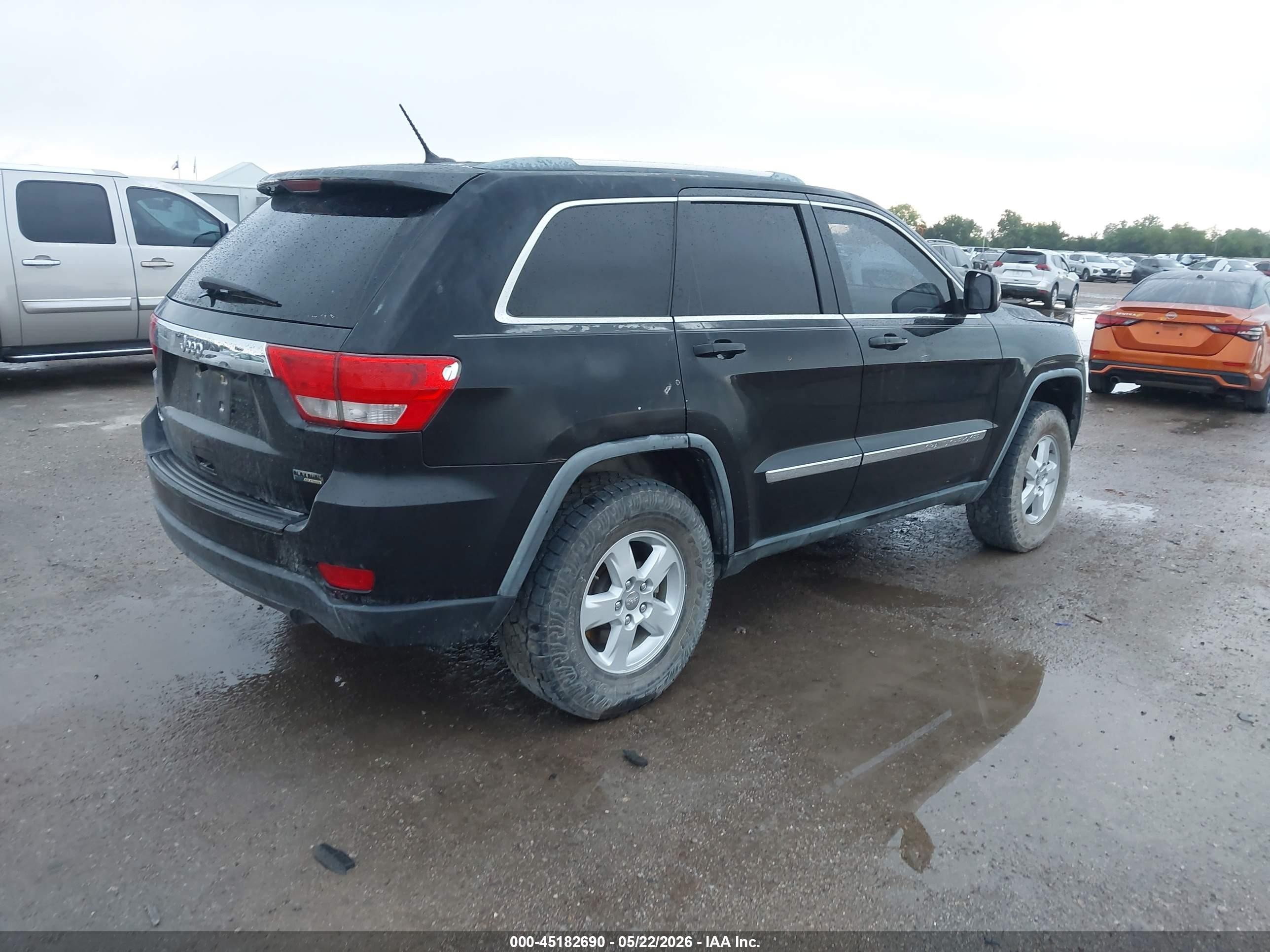 2011 Jeep Grand Cherokee Laredo Black vin: 1J4RS4GG0BC568742