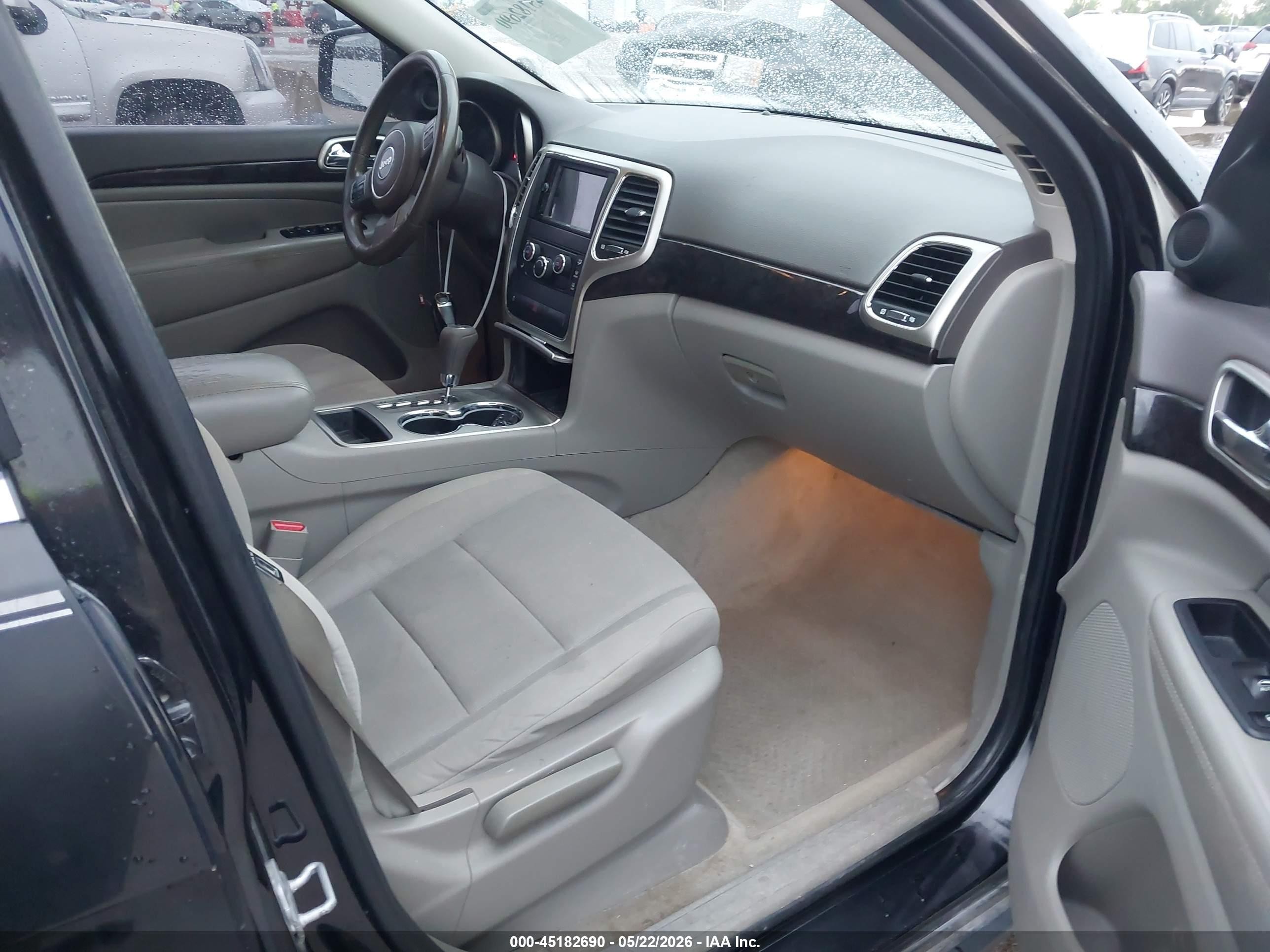 2011 Jeep Grand Cherokee Laredo Black vin: 1J4RS4GG0BC568742