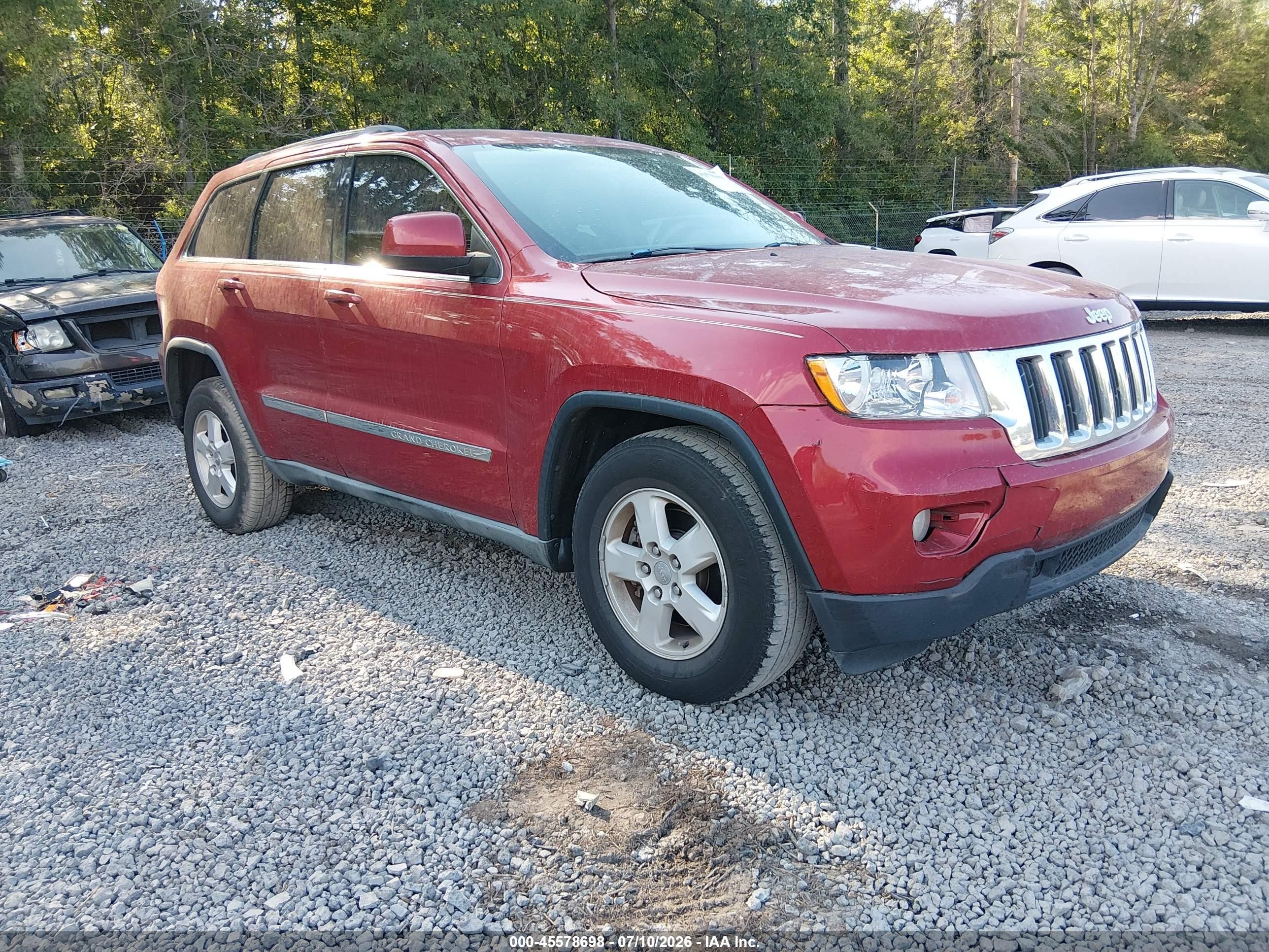 2011 Jeep Grand Cherokee Laredo Red vin: 1J4RS4GG1BC513748