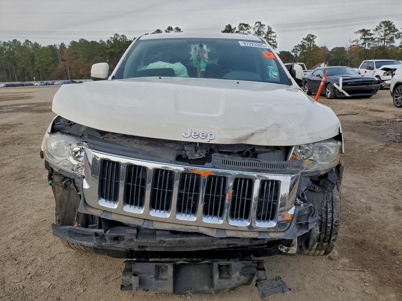 2011 Jeep Grand Cherokee Laredo White vin: 1J4RS4GG1BC539136