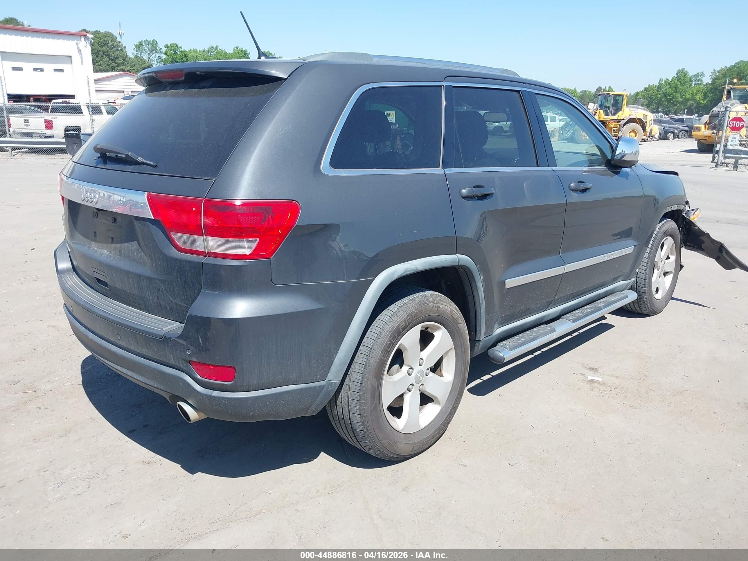 2011 Jeep Grand Cherokee Laredo Gray vin: 1J4RS4GG1BC611503