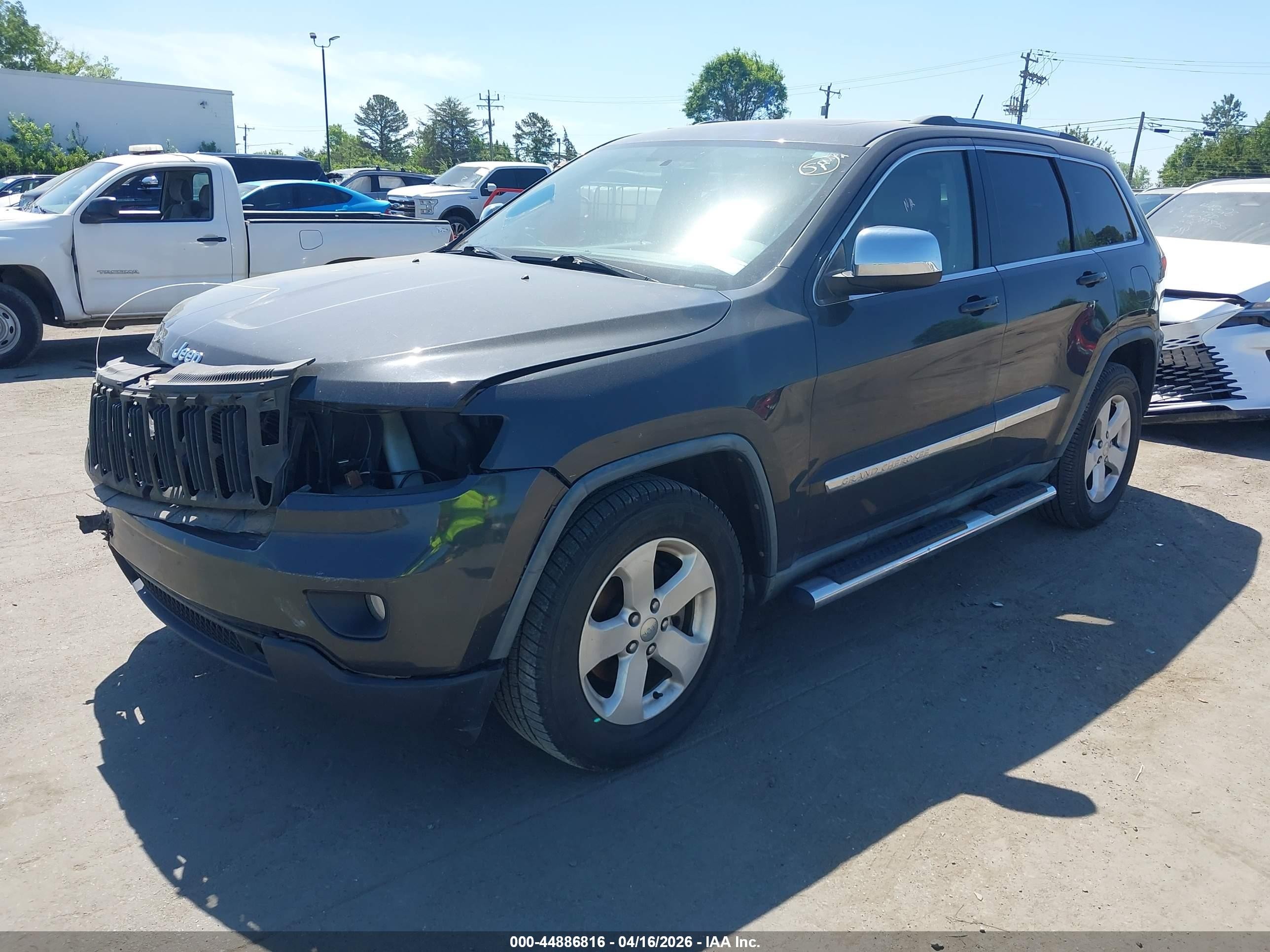 2011 Jeep Grand Cherokee Laredo Gray vin: 1J4RS4GG1BC611503