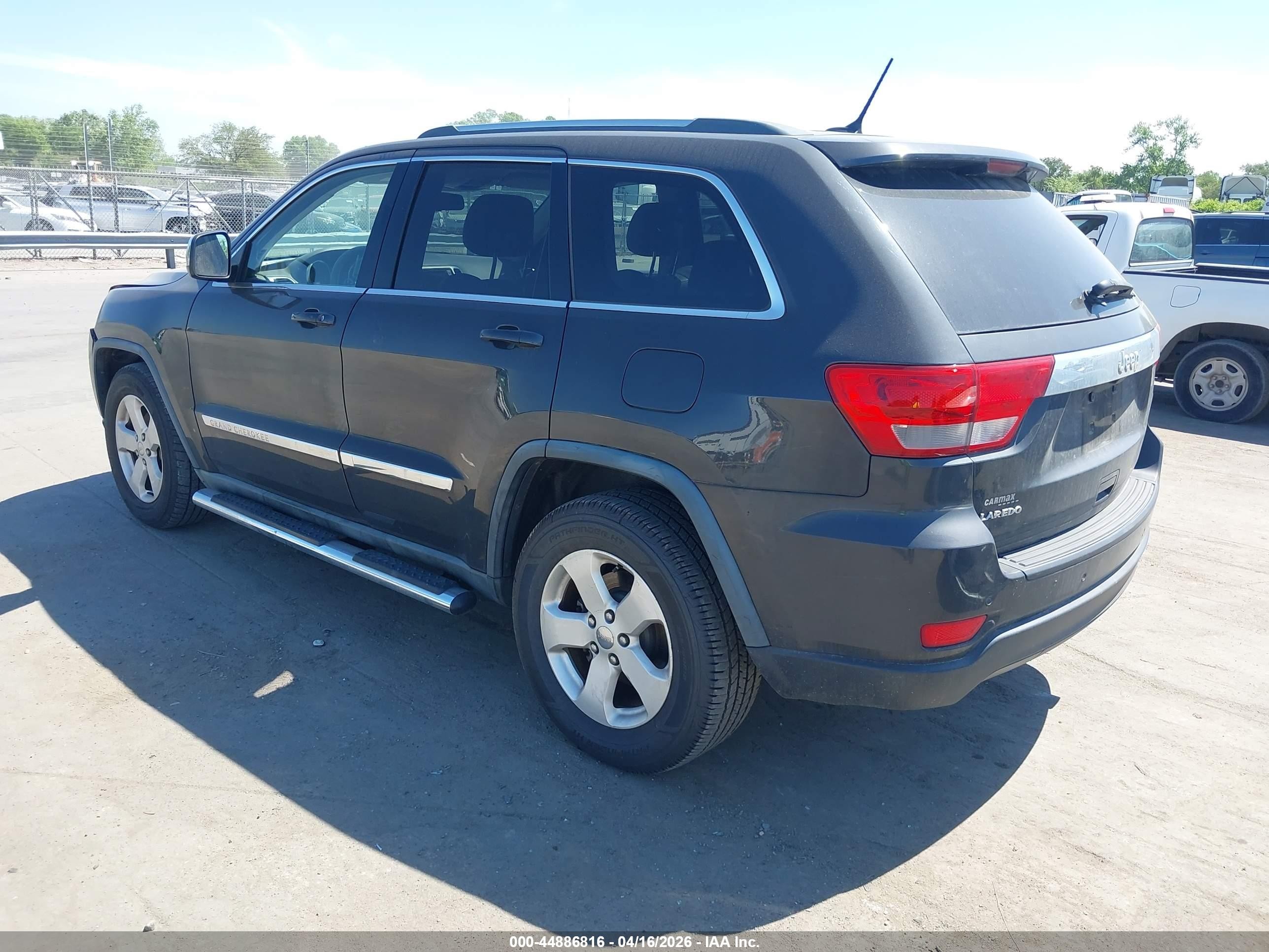 2011 Jeep Grand Cherokee Laredo Gray vin: 1J4RS4GG1BC611503