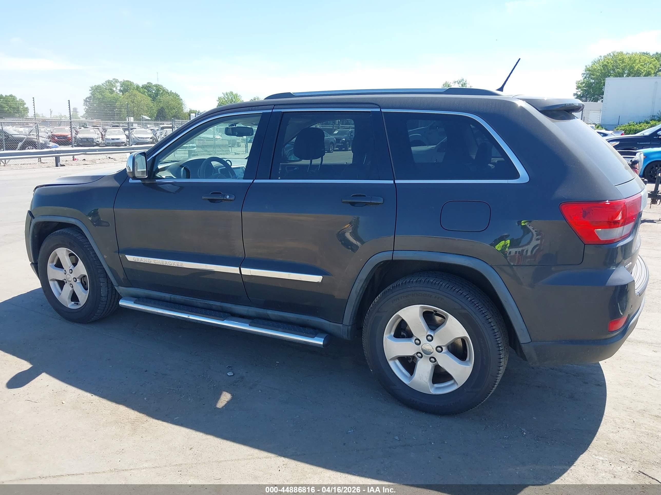 2011 Jeep Grand Cherokee Laredo Gray vin: 1J4RS4GG1BC611503