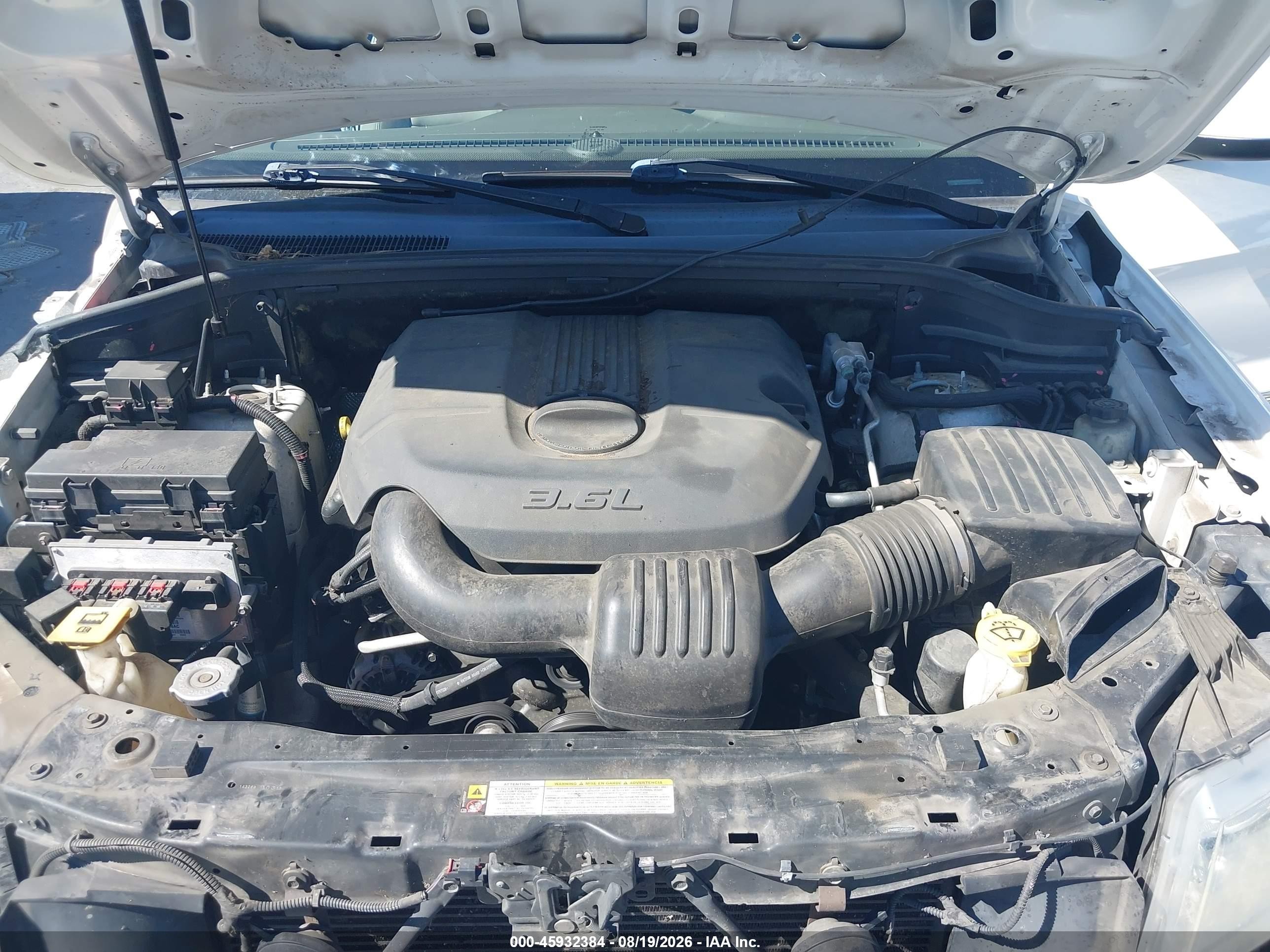 2011 Jeep Grand Cherokee Laredo Белый vin: 1J4RS4GG1BC661172