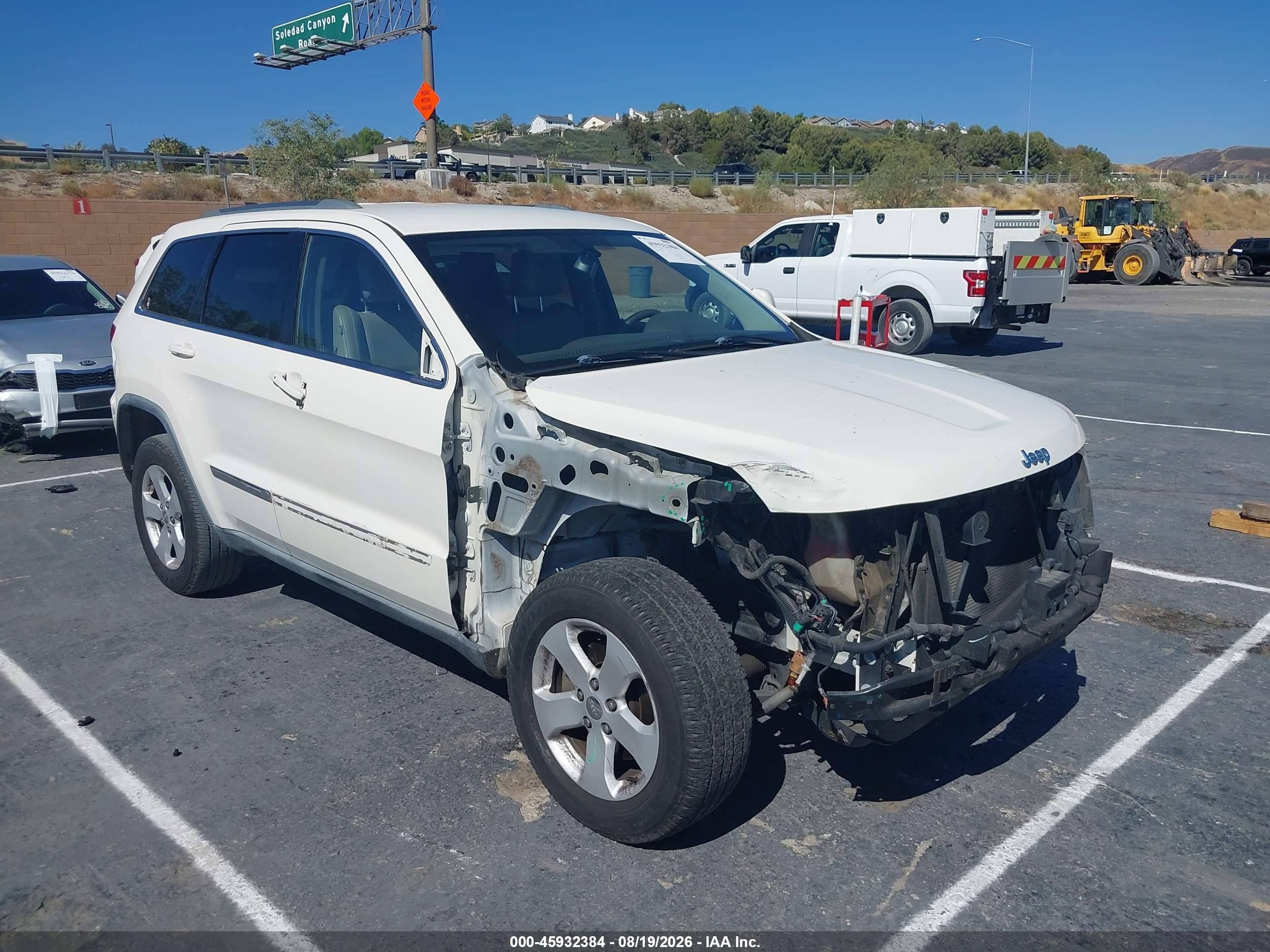2011 Jeep Grand Cherokee Laredo White vin: 1J4RS4GG1BC661172