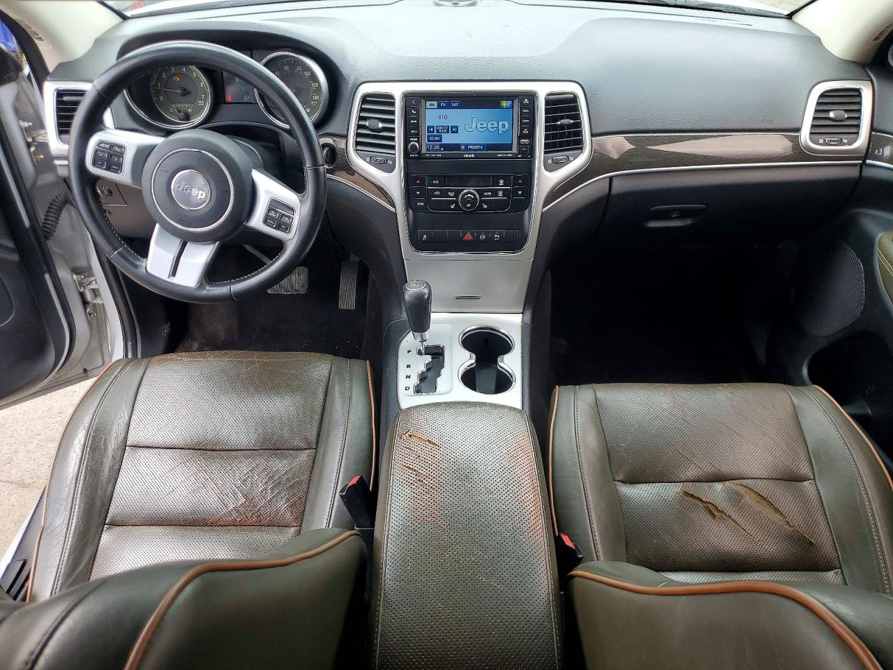 2011 Jeep Grand Cherokee Laredo Silver vin: 1J4RS4GG1BC676528