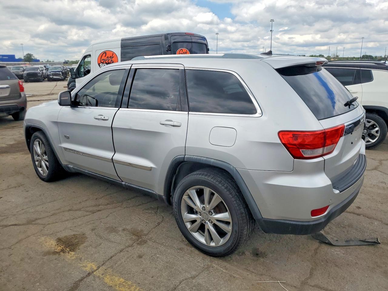 2011 Jeep Grand Cherokee Laredo Silver vin: 1J4RS4GG1BC676528