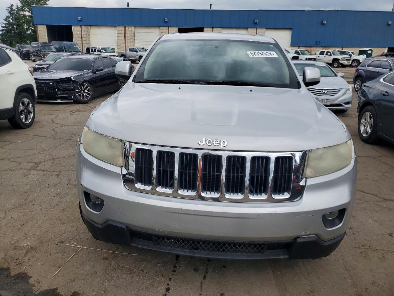2011 Jeep Grand Cherokee Laredo Silver vin: 1J4RS4GG1BC676528