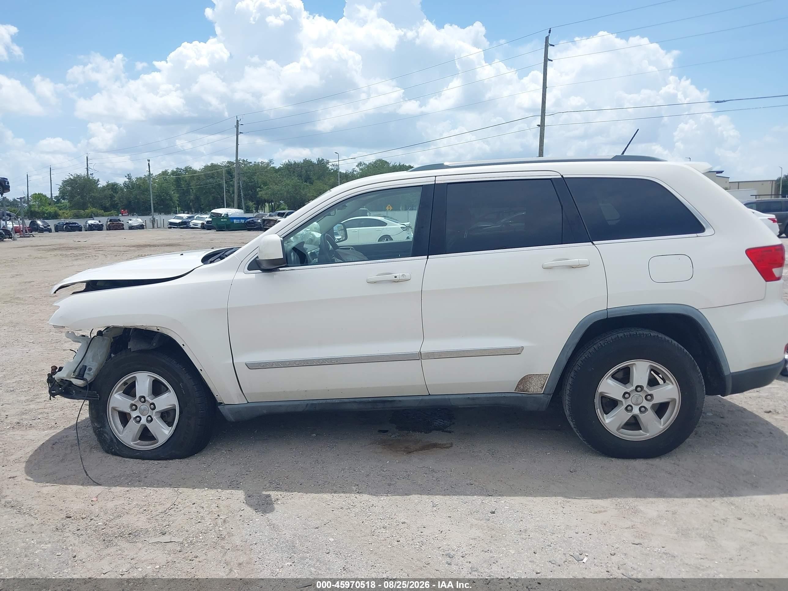 2011 Jeep Grand Cherokee Laredo White vin: 1J4RS4GG1BC716560