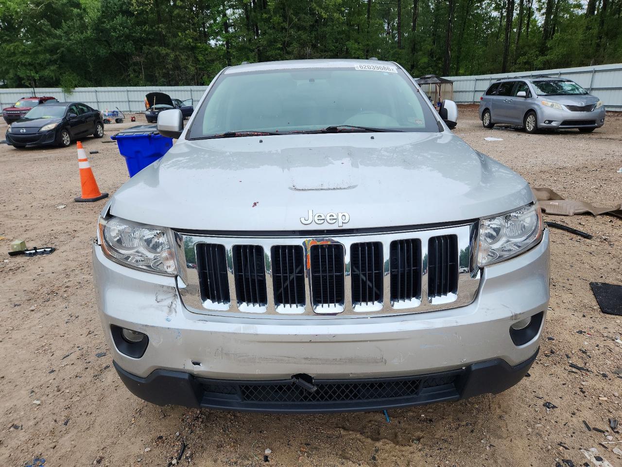 2011 Jeep Grand Cherokee Laredo Silver vin: 1J4RS4GG2BC521194