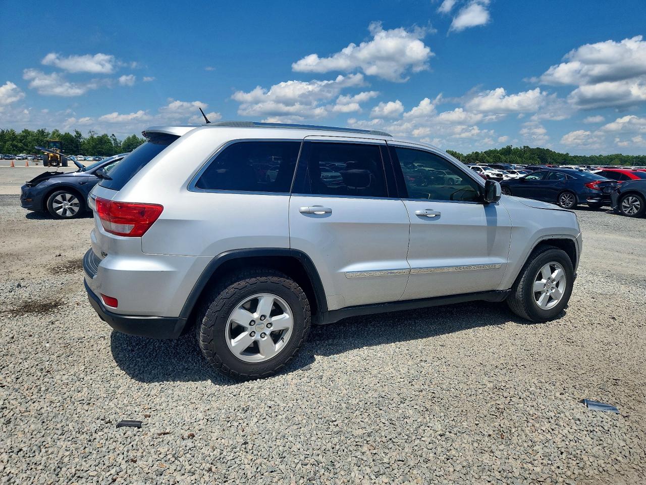 2011 Jeep Grand Cherokee Laredo Silver vin: 1J4RS4GG2BC549139