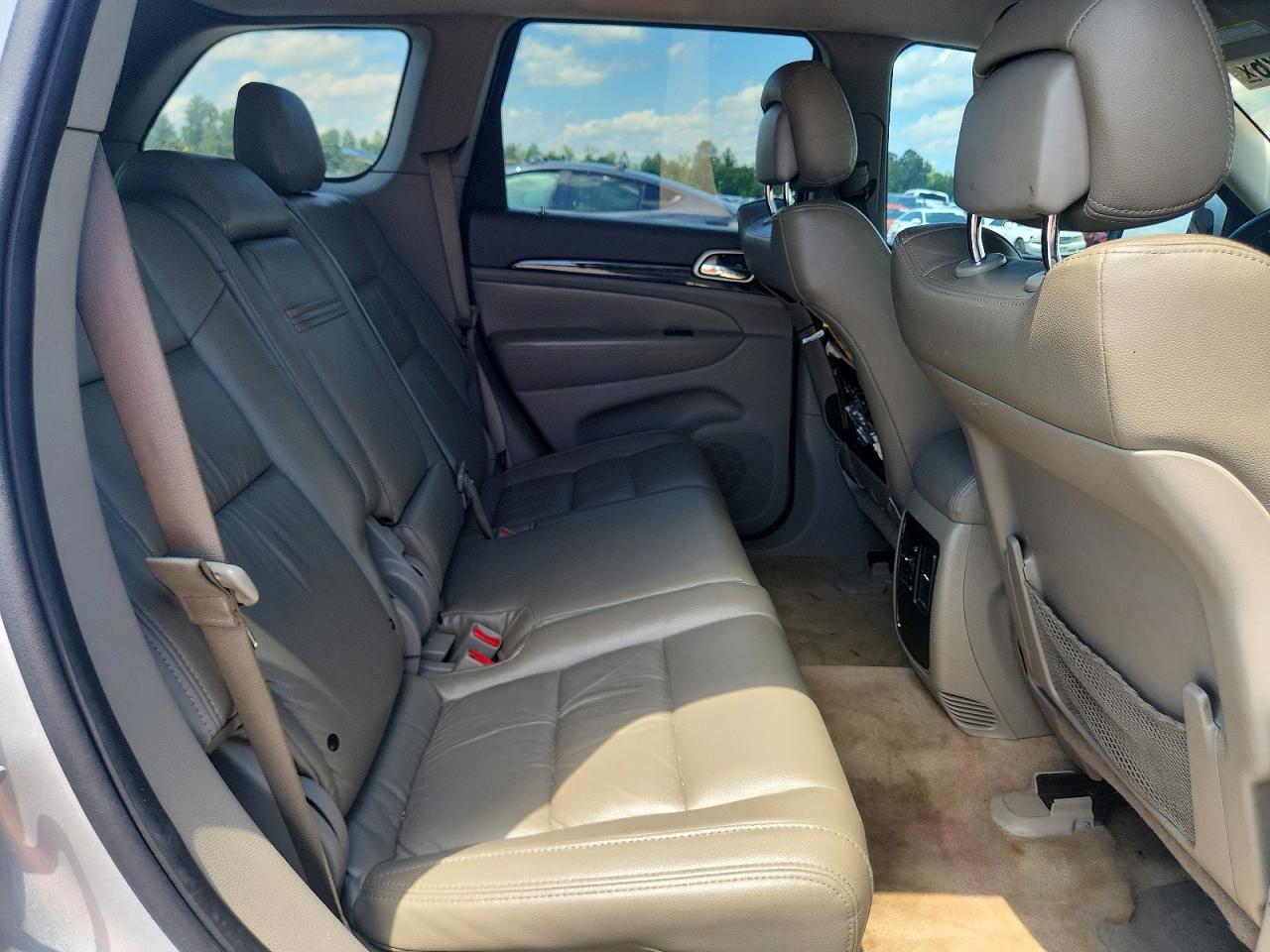 2011 Jeep Grand Cherokee Laredo Silver vin: 1J4RS4GG2BC549139